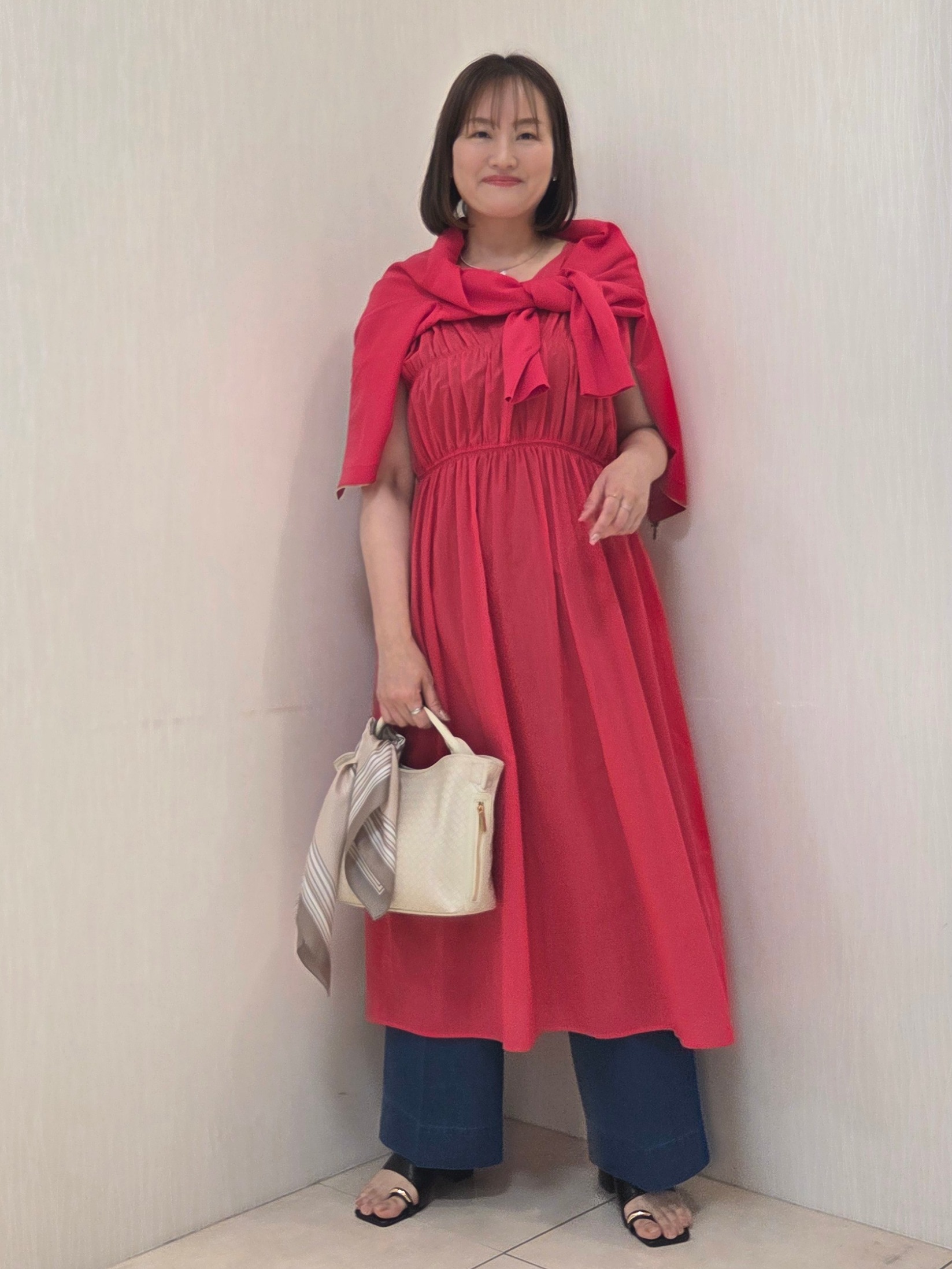 naokoさんの「UNTITLED｜【アンサンブル可/日除け・冷房対策】シアーレーヨンZIPカーディガン」を使ったコーディネート