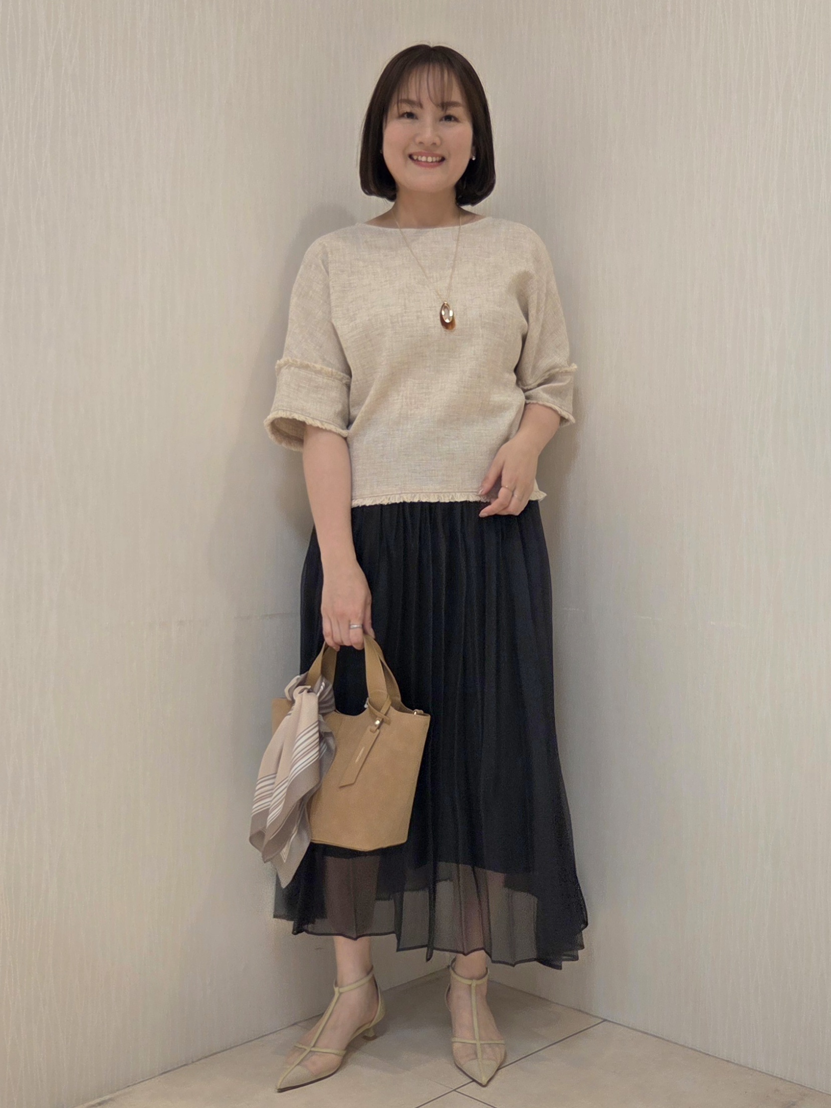 naokoさんの「UNTITLED｜ドライミックスツィードブラウス」を使ったコーディネート