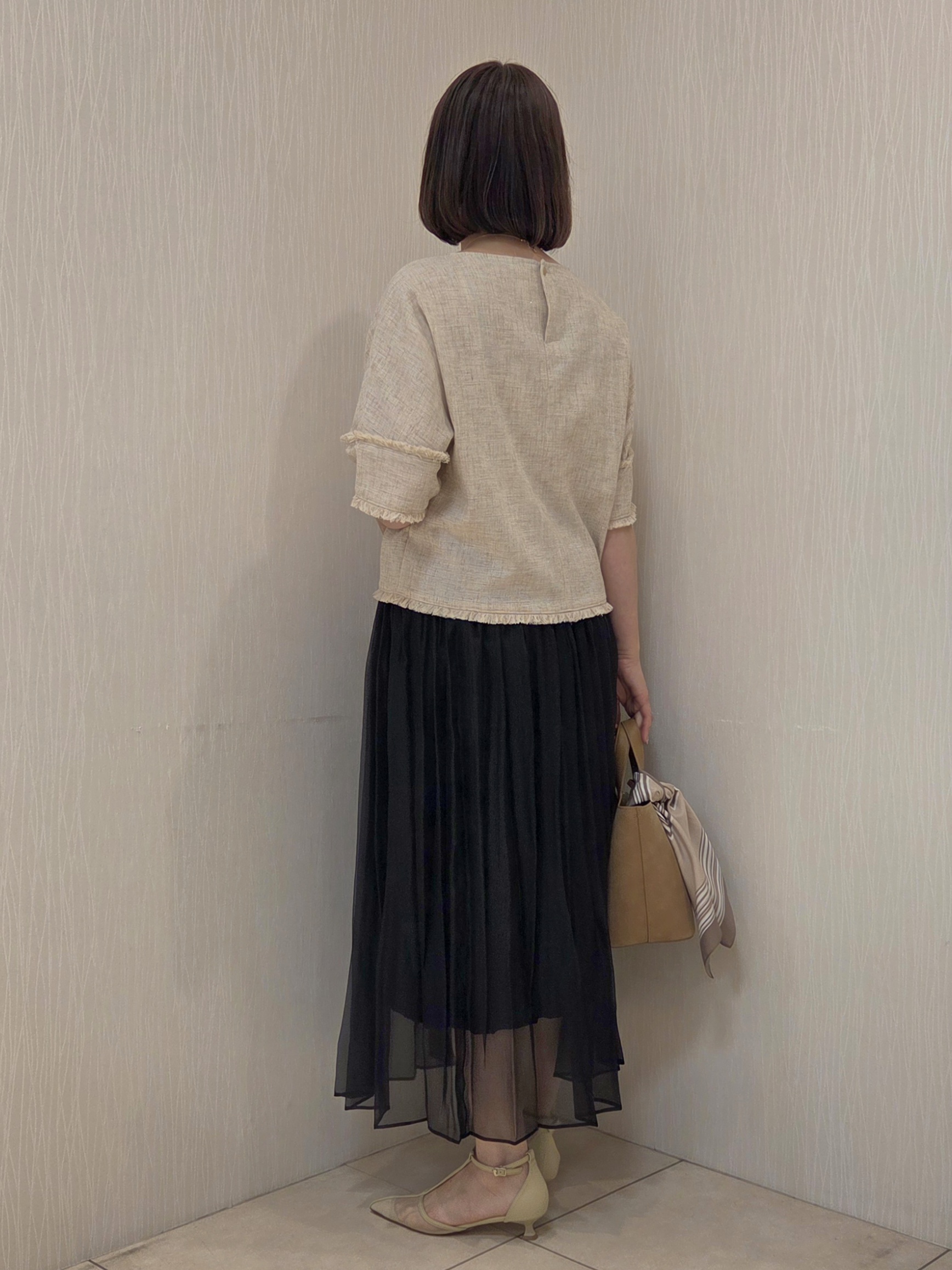 naokoさんの「UNTITLED｜ドライミックスツィードブラウス」を使ったコーディネート