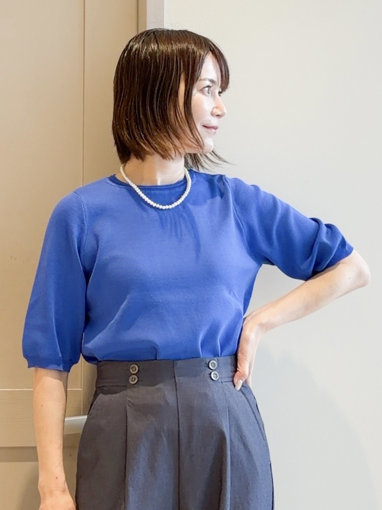 yamakoさんの「grove｜【シリーズ累計36万枚/UVカット・ひんやり・洗濯機OK】やわらかドライタッチ 五分袖クルーネックニ」を使ったコーディネート