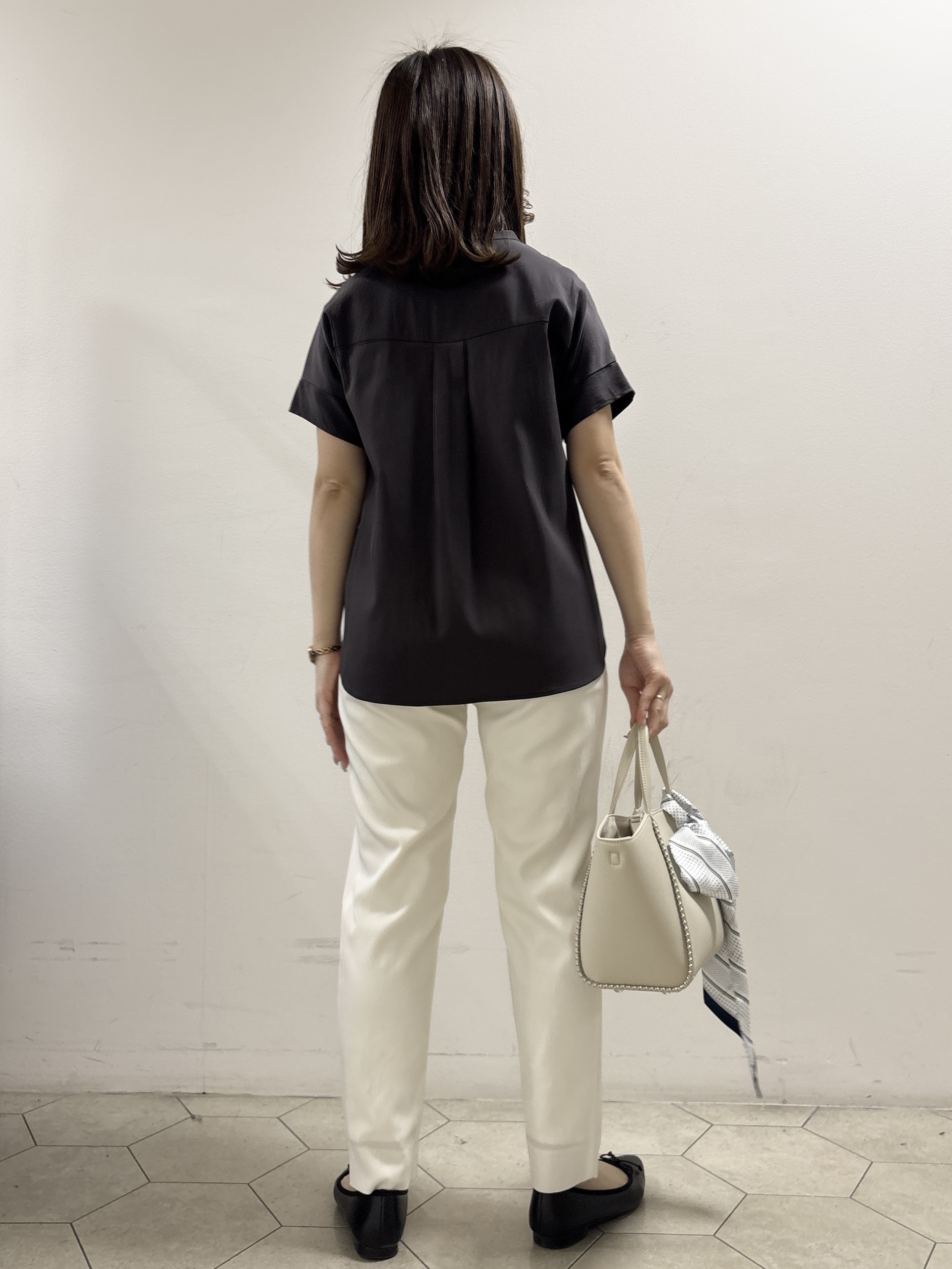 kahoさんの「INDIVI｜【洗える／SETUP可能】スキッパーブラウス」を使ったコーディネート