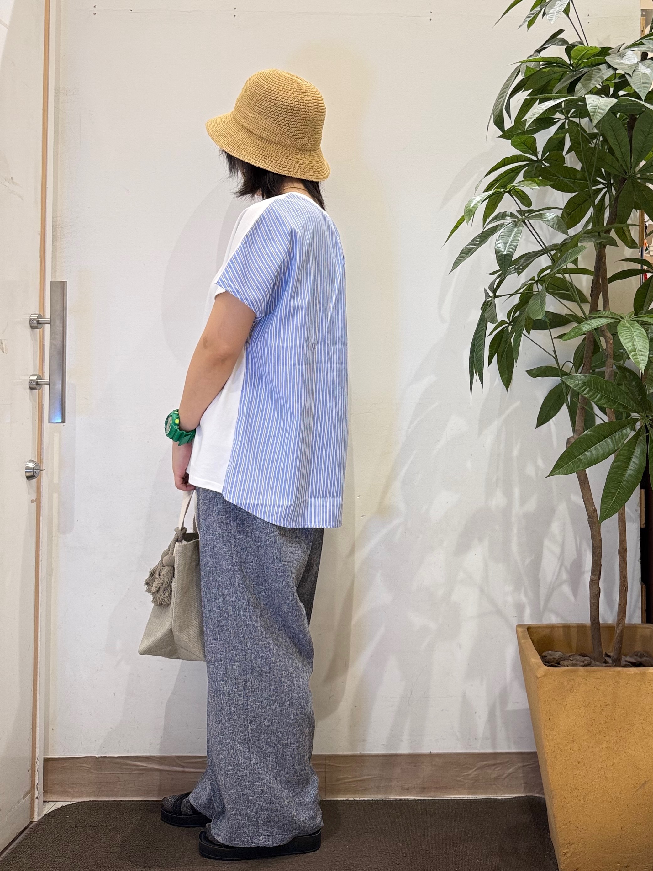 misakiさんの「SHOO･LA･RUE｜【ひんやり/S-LL】インしない大人の爽やかスタイルに 前後異素材切替トップス」を使ったコーディネート
