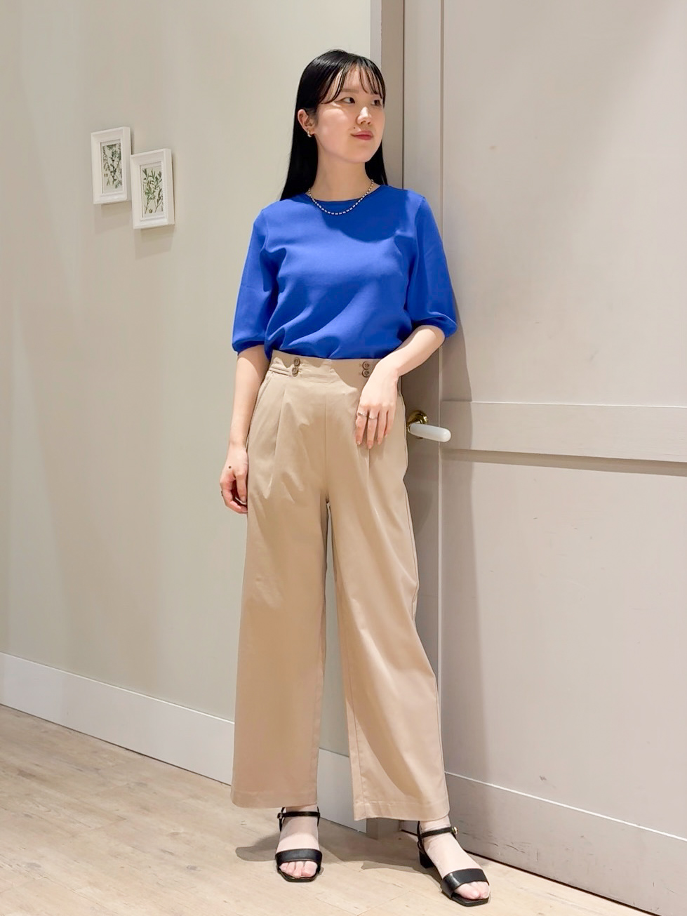 Mayuさんの「grove｜【シリーズ累計36万枚/UVカット・ひんやり・洗濯機OK】やわらかドライタッチ 五分袖クルーネックニ」を使ったコーディネート