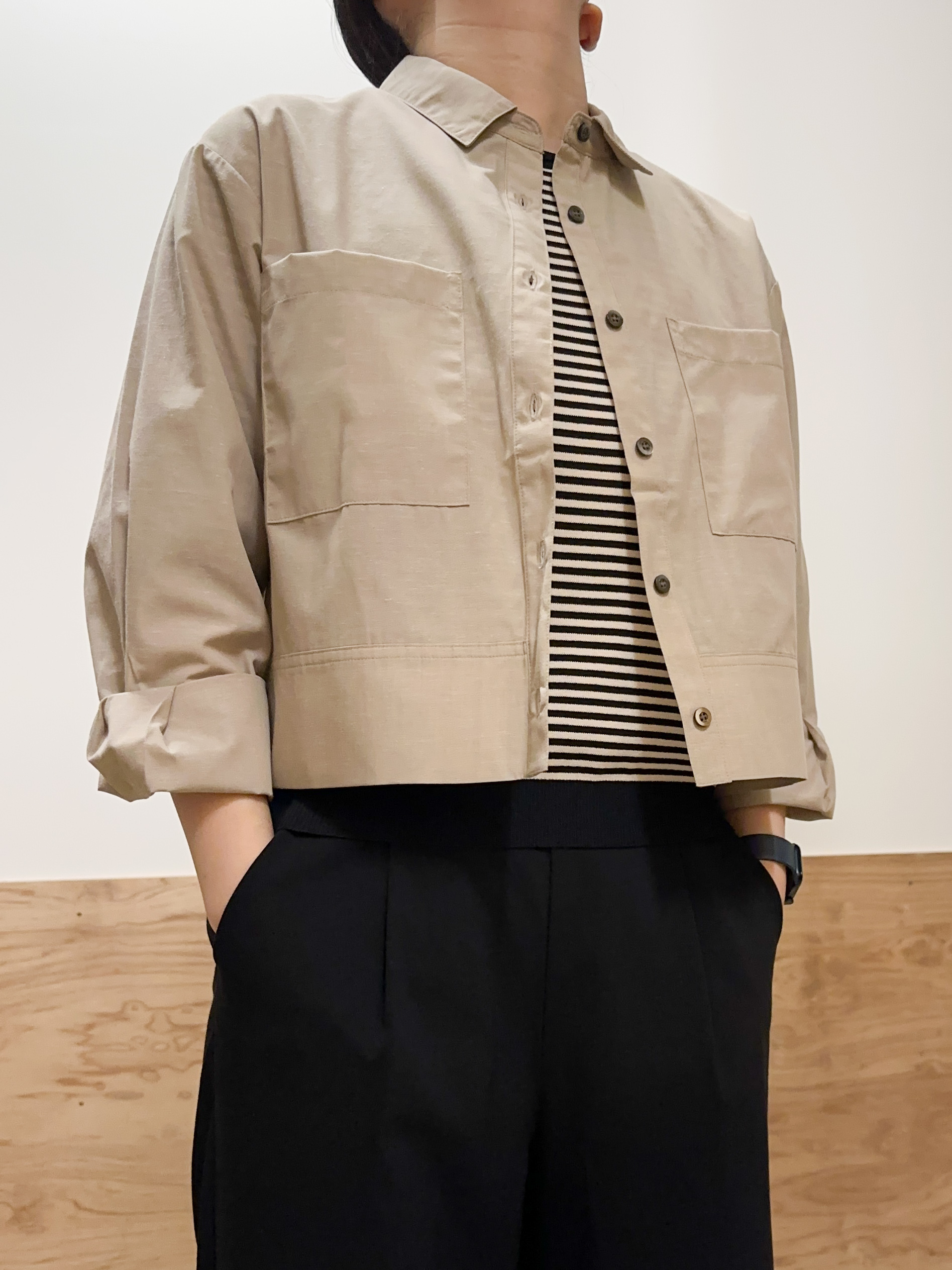 すーさんの「grove｜【貴島明日香さん着用／イージーケア／接触冷感】麻混クロップドシャツ」を使ったコーディネート