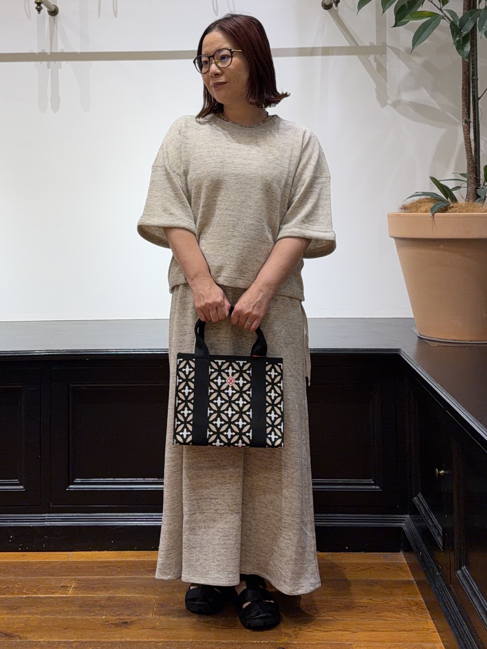 Asamiさんの「DRESSTERIOR｜【ウォッシャブル/セットアップ可】リネン混裏毛ドロストプルオーバー」を使ったコーディネート