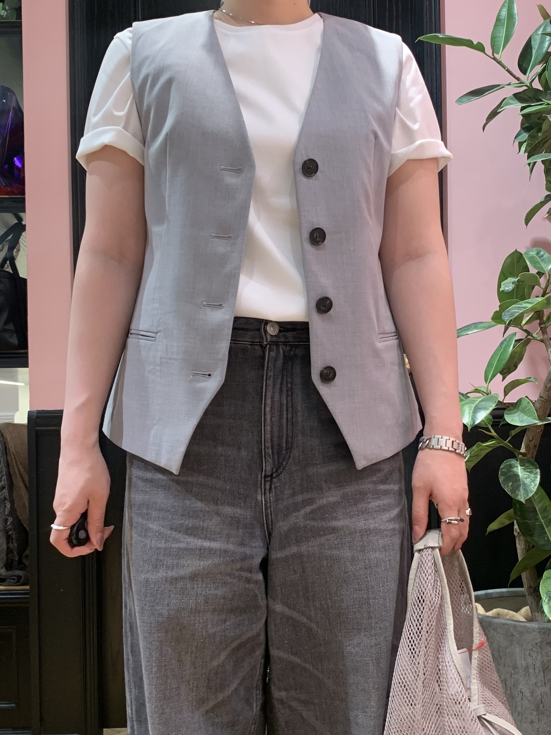 SAKAIさんの「DRESSTERIOR｜【接触冷感／抗菌防臭／消臭】アイスクリアコットンTシャツ」を使ったコーディネート