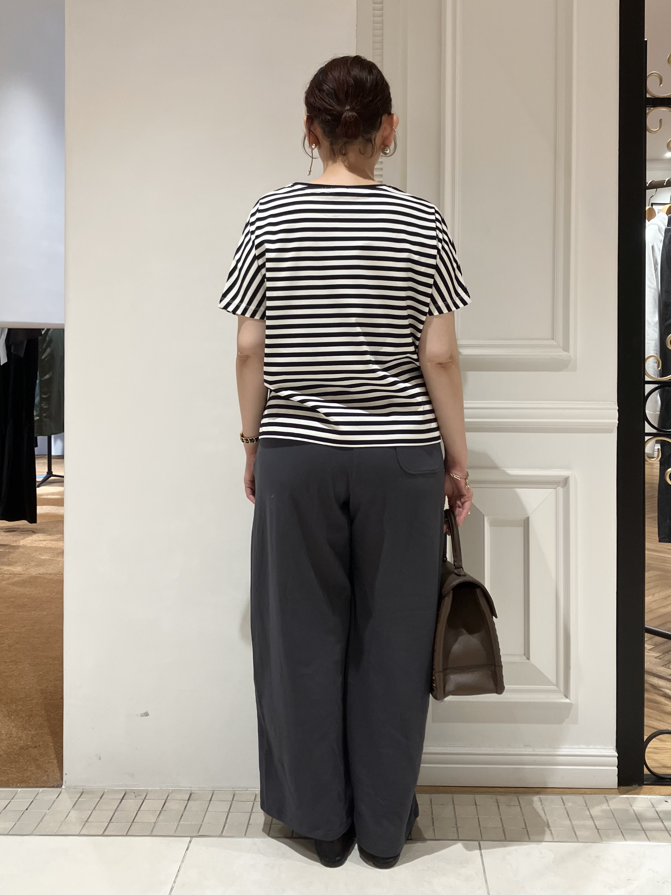 TAJIさんの「DRESSTERIOR｜【接触冷感／抗菌防臭／消臭】アイスクリアコットンドルマンスリーブボーダーTシャツ」を使ったコーディネート