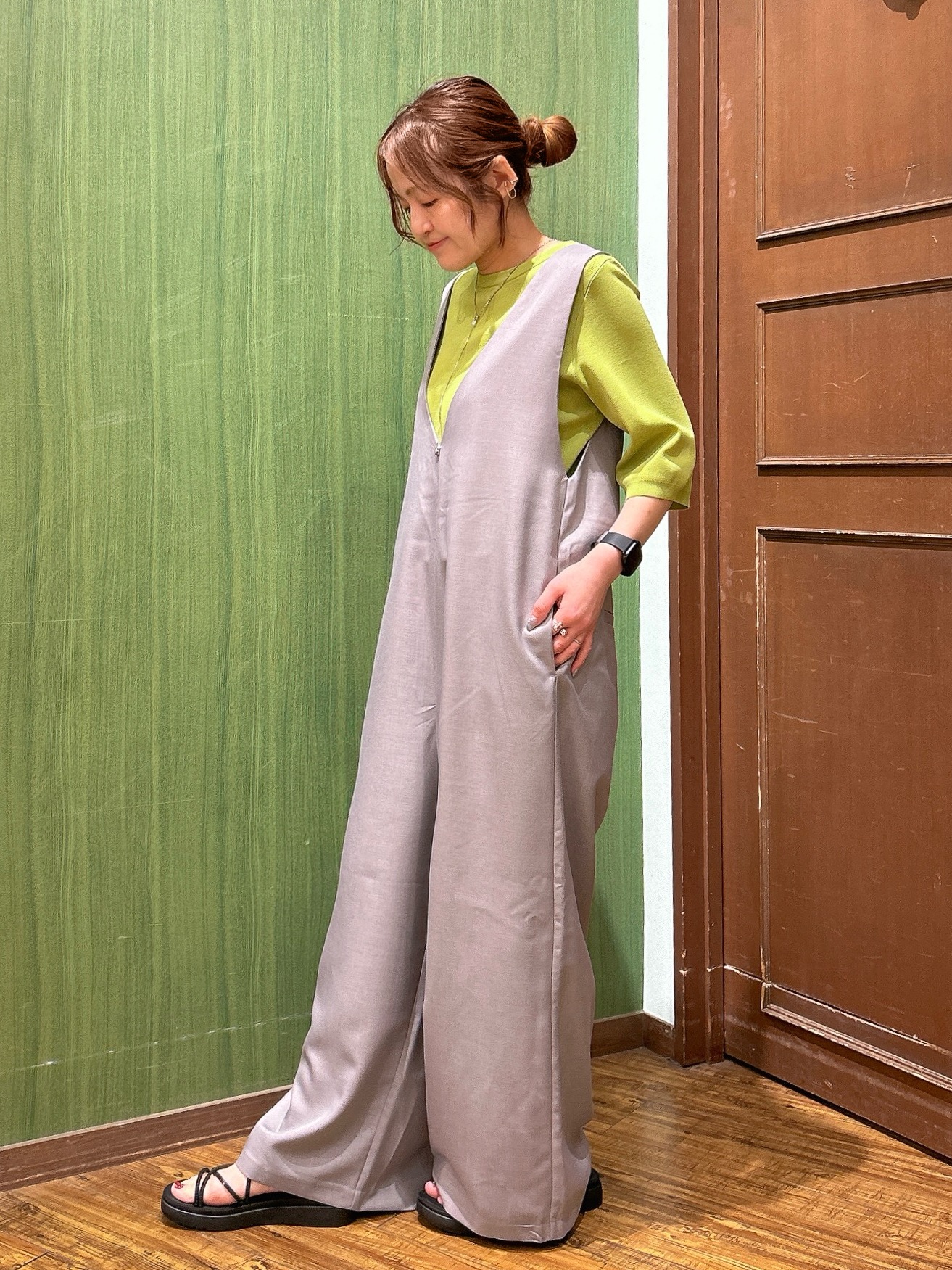 かおりさんの「SHOO･LA･RUE｜【毎日洗える/S-LL/ひんやり/UV】上半身すっきり 二の腕見せない5分袖ニット」を使ったコーディネート