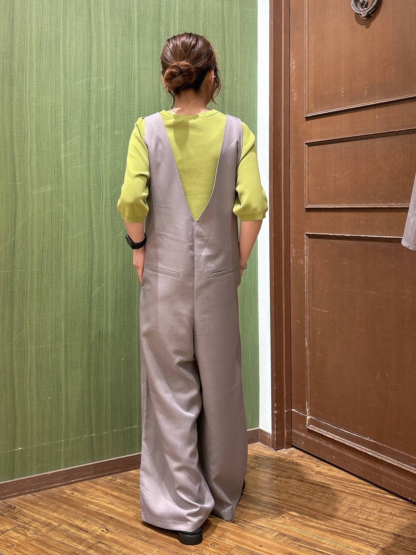 かおりさんの「SHOO･LA･RUE｜【毎日洗える/S-LL/ひんやり/UV】上半身すっきり 二の腕見せない5分袖ニット」を使ったコーディネート