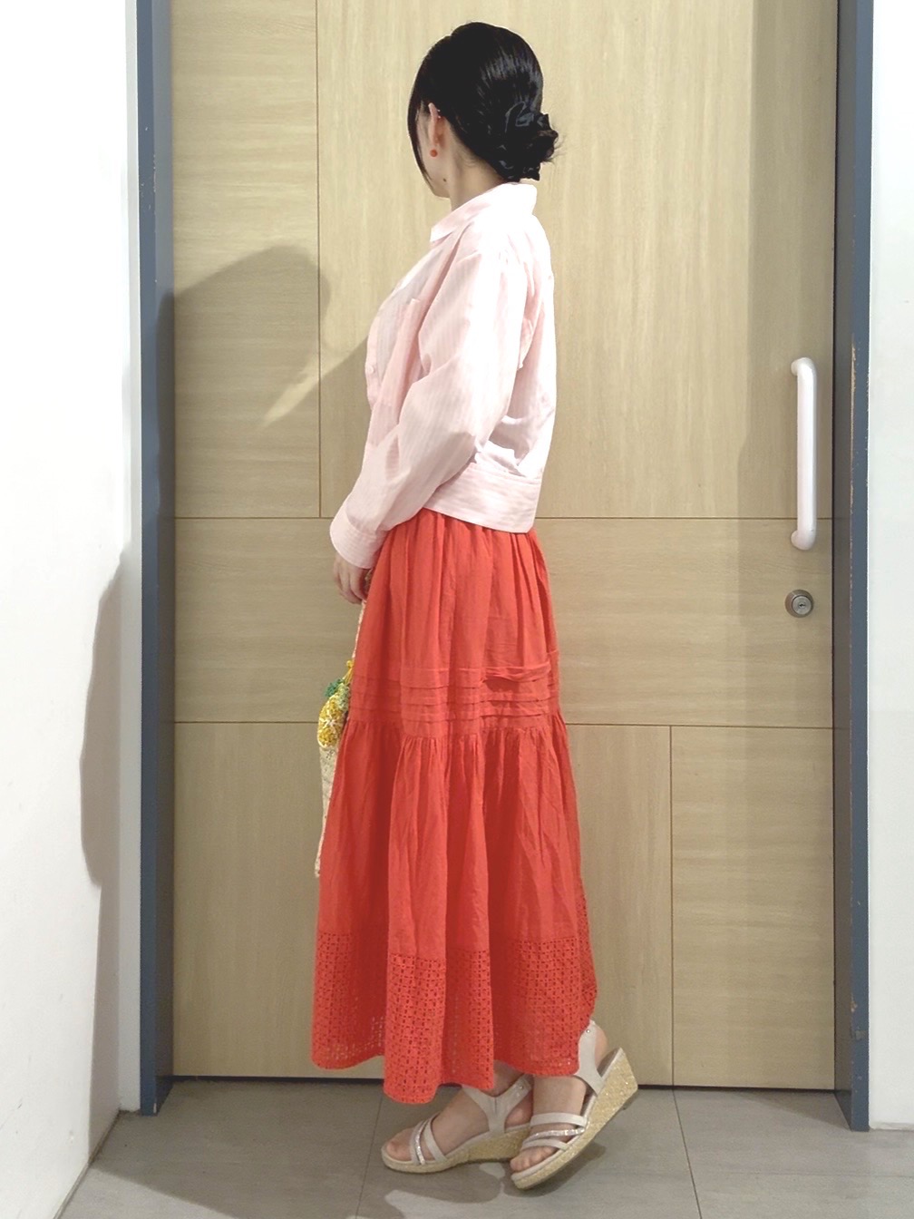 さあやさんの「grove｜【貴島明日香さん着用／イージーケア／接触冷感】麻混クロップドシャツ」を使ったコーディネート