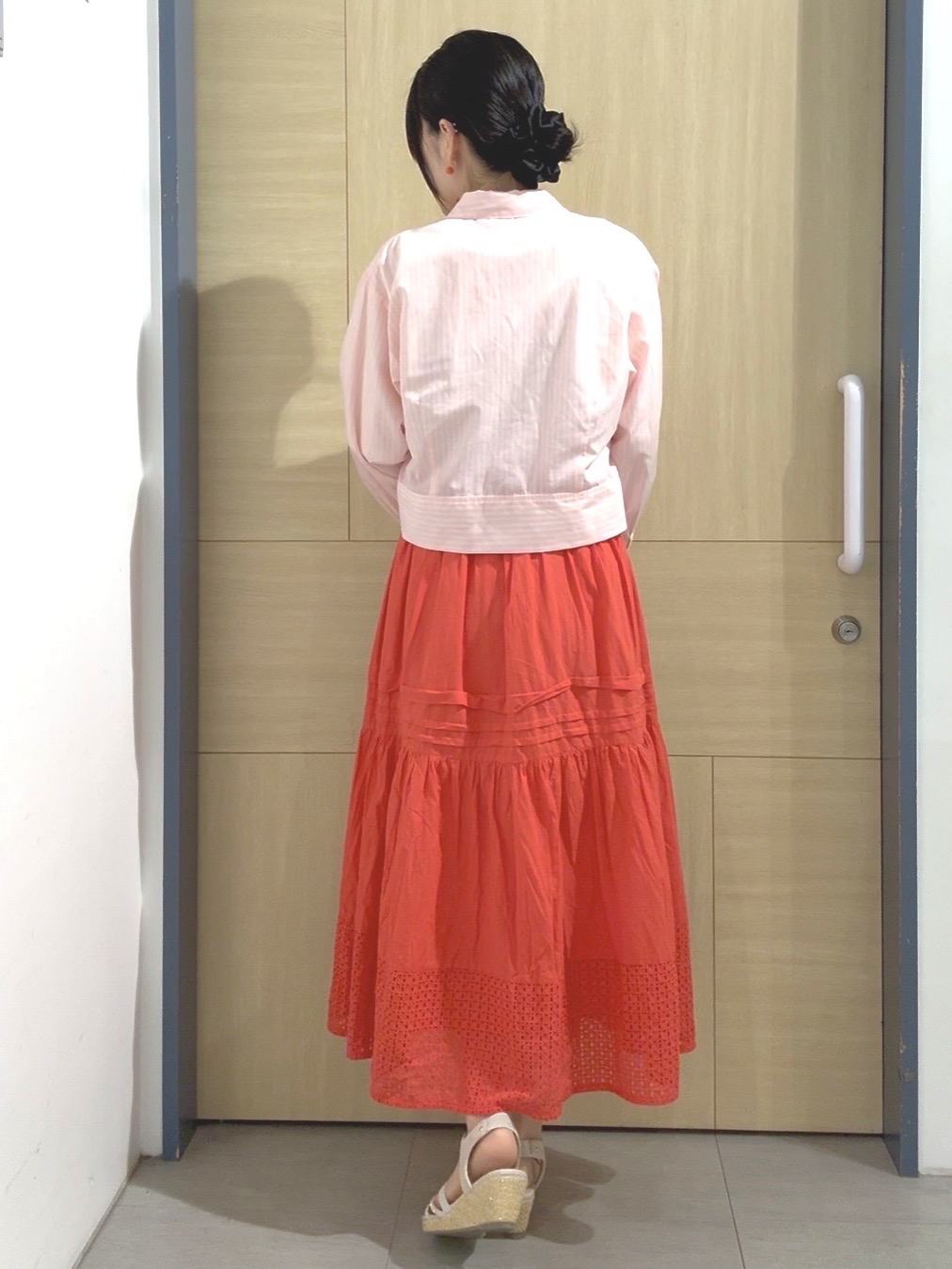 さあやさんの「grove｜【貴島明日香さん着用／イージーケア／接触冷感】麻混クロップドシャツ」を使ったコーディネート