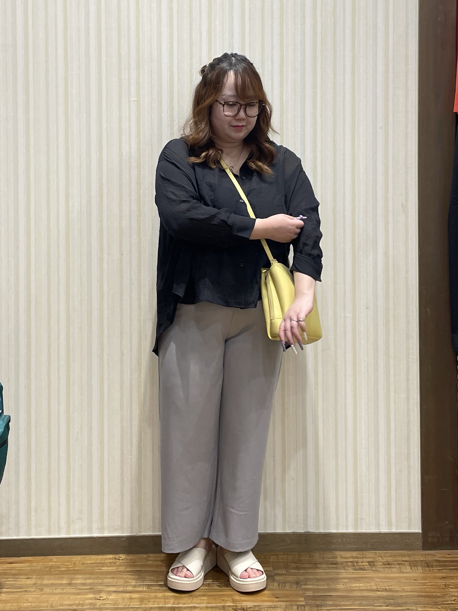 Risaさんの「SHOO･LA･RUE｜【体型カバー】ふんわり質感 やわらかこなれシアーシャツ」を使ったコーディネート
