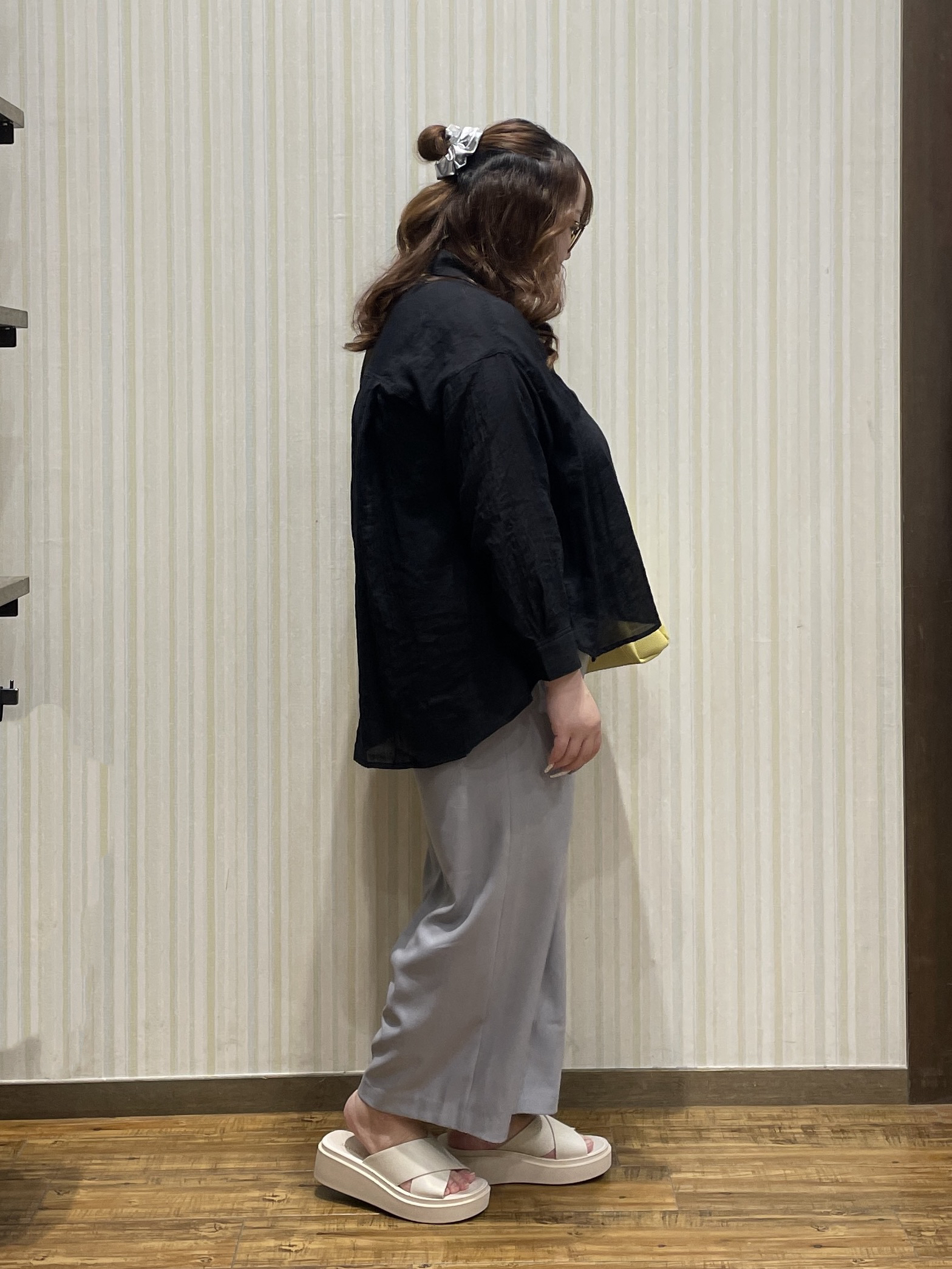 Risaさんの「SHOO･LA･RUE｜【体型カバー】ふんわり質感 やわらかこなれシアーシャツ」を使ったコーディネート