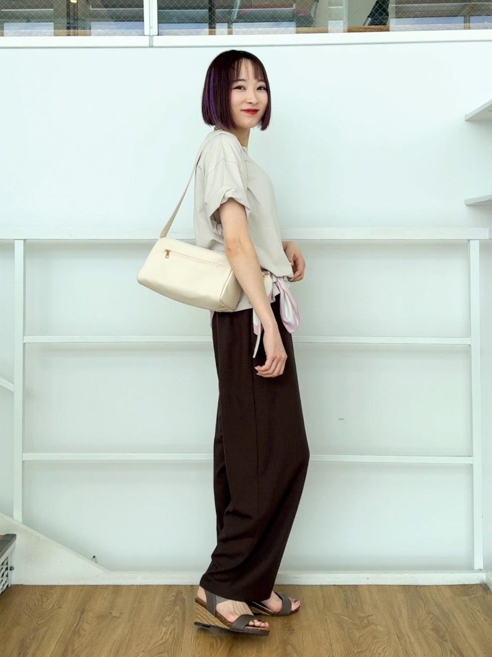 𝐜𝐡𝐢𝐤𝐚さんの「SHOO･LA･RUE｜【綿100%/S-LL/プチプラ】ゆるシルエット シンプルTシャツ」を使ったコーディネート
