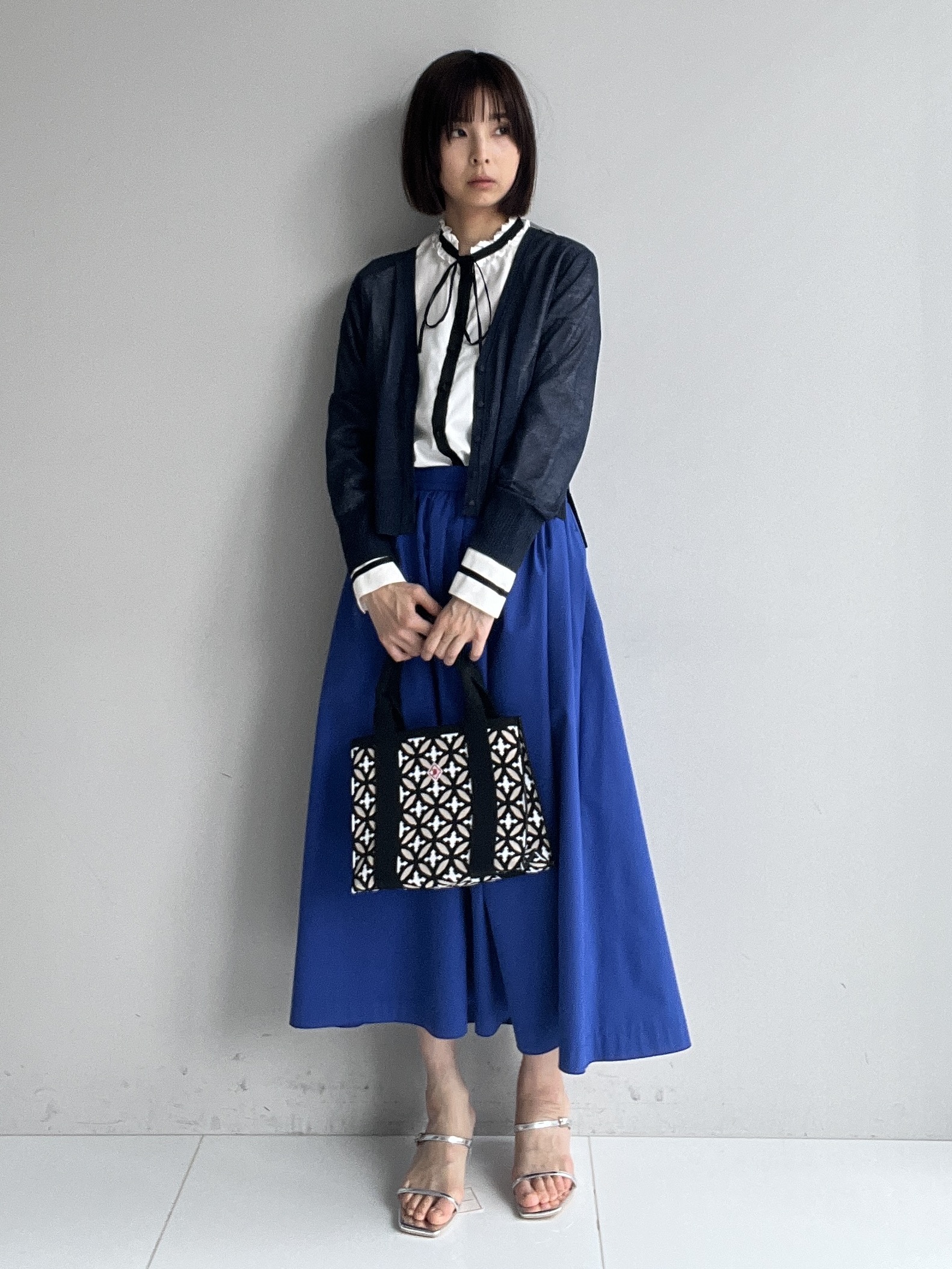misaさんの「DRESSTERIOR｜【日除け/冷房対策】ウォッシャブルシアーカーディガン」を使ったコーディネート