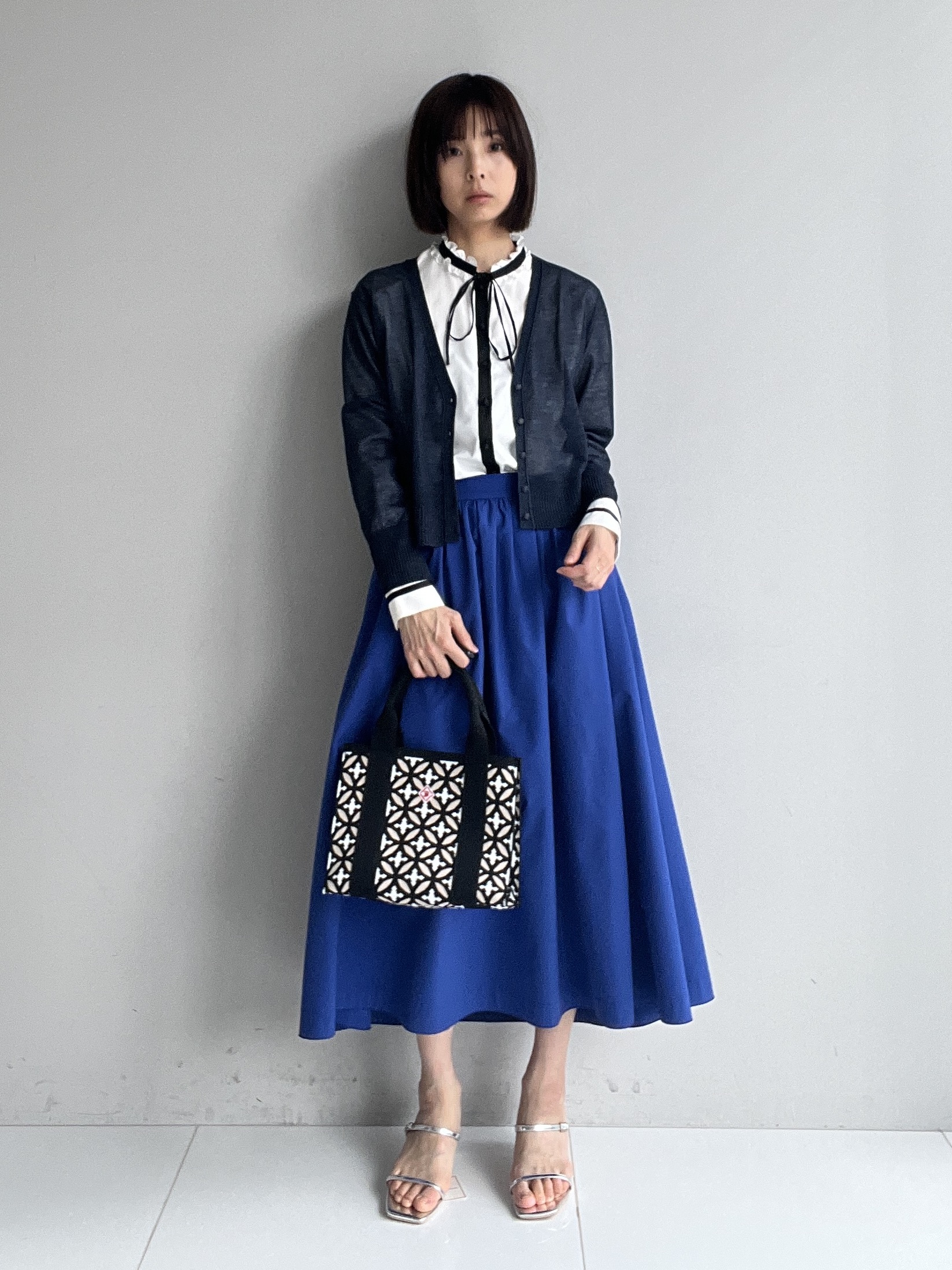 misaさんの「DRESSTERIOR｜【日除け/冷房対策】ウォッシャブルシアーカーディガン」を使ったコーディネート