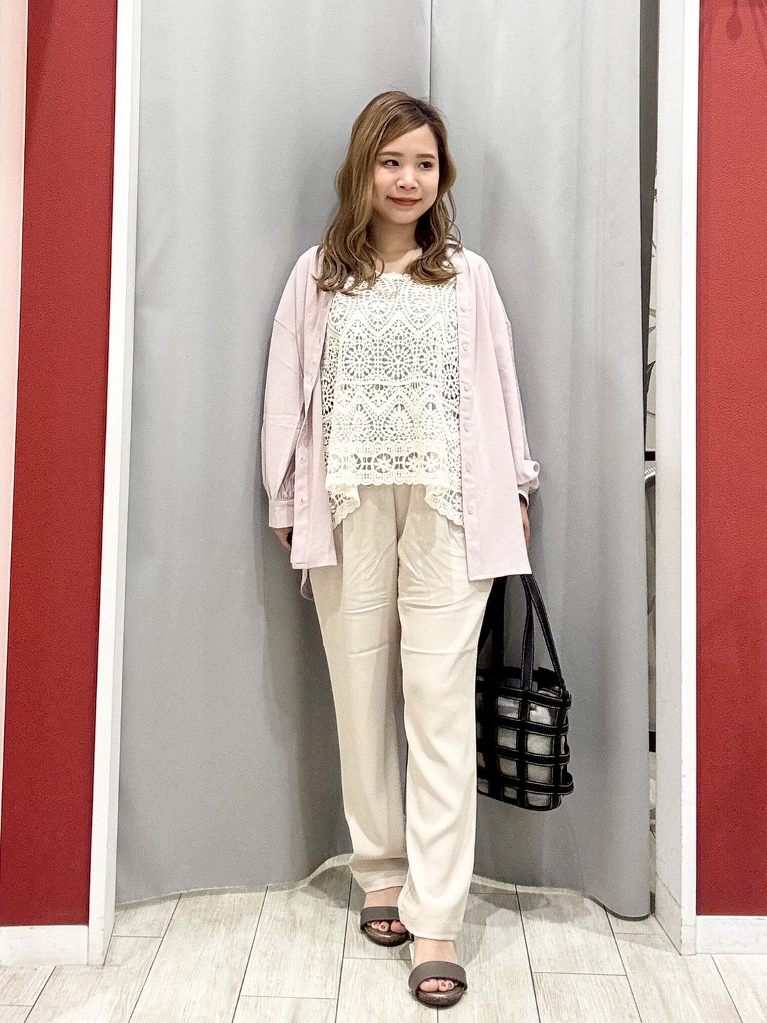 shioさんの「SHOO･LA･RUE｜【S-LL/洗濯機可/体型カバー】1枚で主役になる 3段切替 ドルマンＴシャツ」を使ったコーディネート