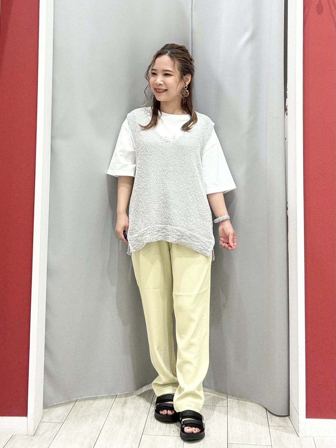shioさんの「SHOO･LA･RUE｜【S-LL/洗濯機可/体型カバー】1枚で主役になる 3段切替 ドルマンＴシャツ」を使ったコーディネート