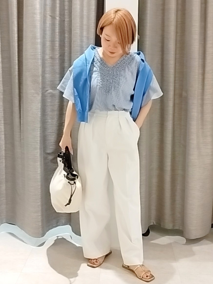s u g iさんの「UNTITLED｜【9色展開/アンサンブル可】コットンクルーネックカーディガン」を使ったコーディネート