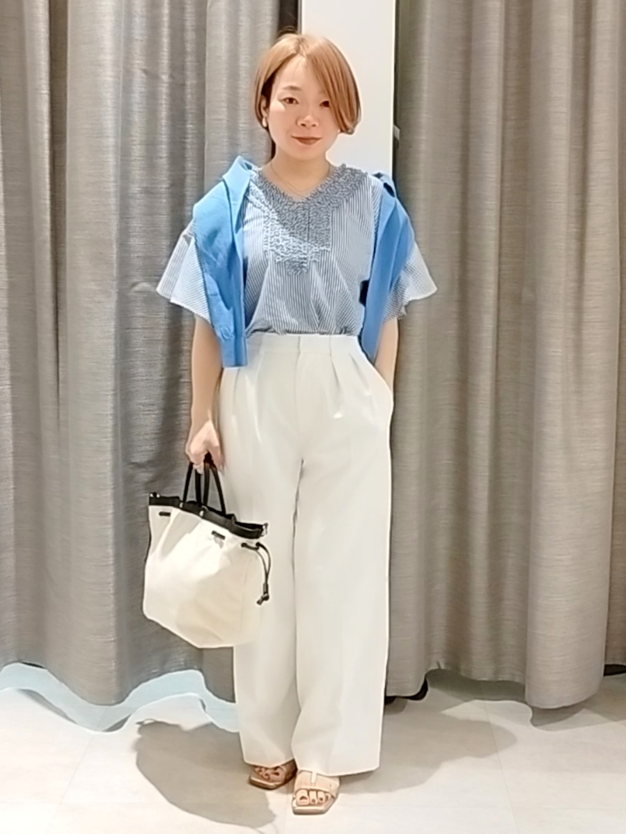s u g iさんの「UNTITLED｜【9色展開/アンサンブル可】コットンクルーネックカーディガン」を使ったコーディネート