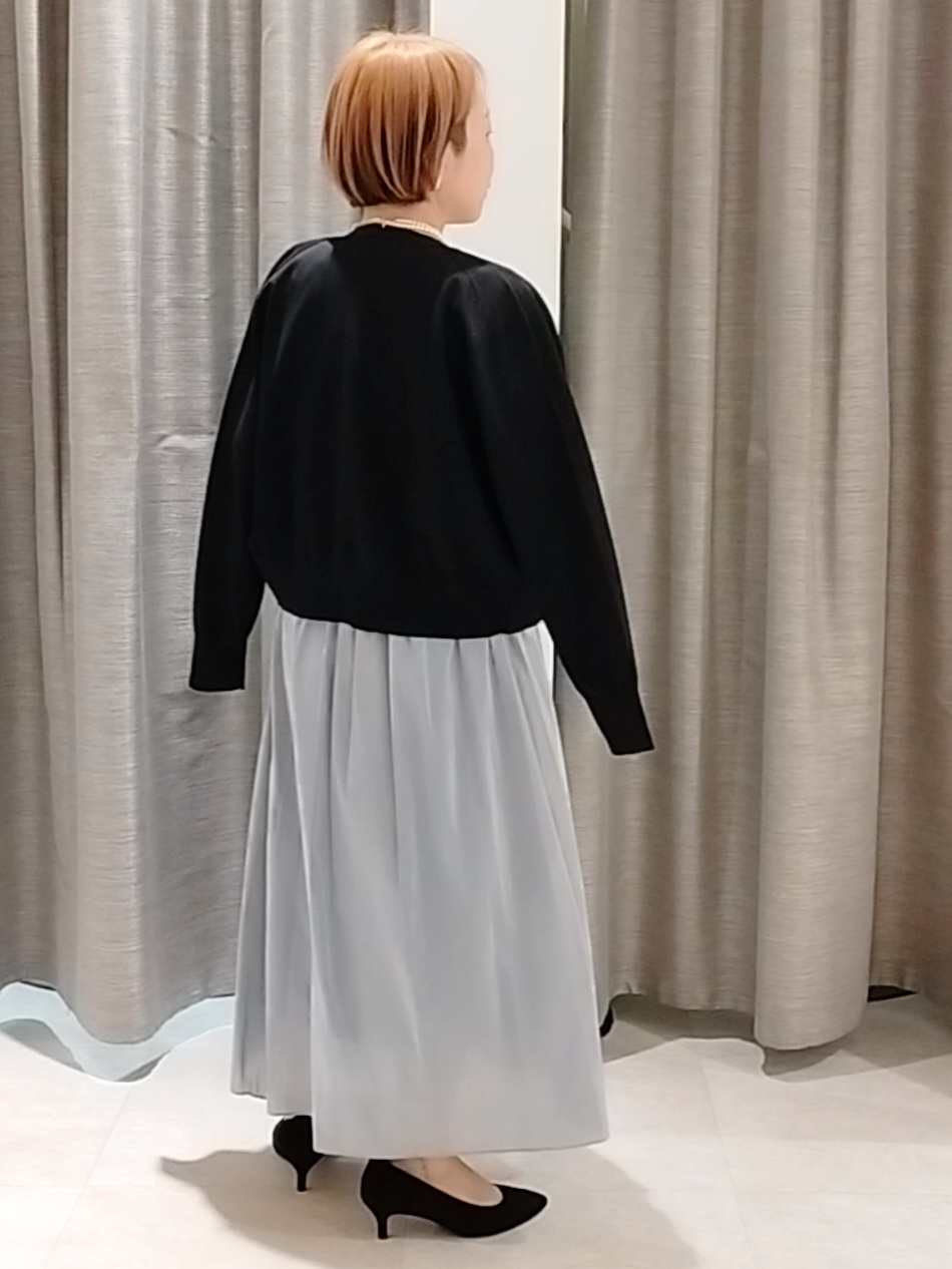 s u g iさんの「UNTITLED｜【アンサンブル可/日除け・冷房対策】シアーレーヨンZIPカーディガン」を使ったコーディネート