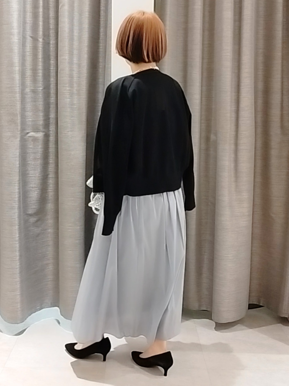 s u g iさんの「UNTITLED｜【アンサンブル可/日除け・冷房対策】シアーレーヨンZIPカーディガン」を使ったコーディネート