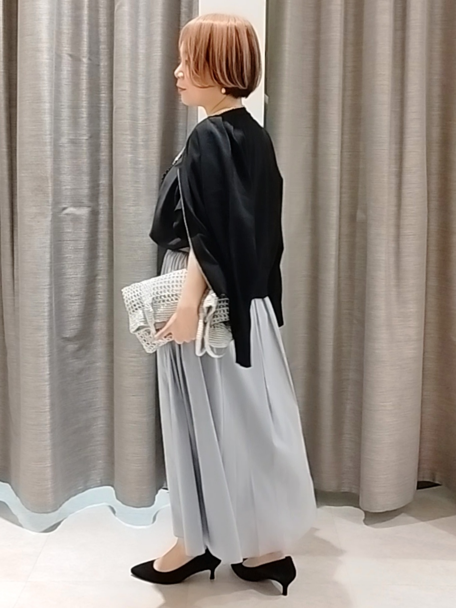 s u g iさんの「UNTITLED｜【アンサンブル可/日除け・冷房対策】シアーレーヨンZIPカーディガン」を使ったコーディネート