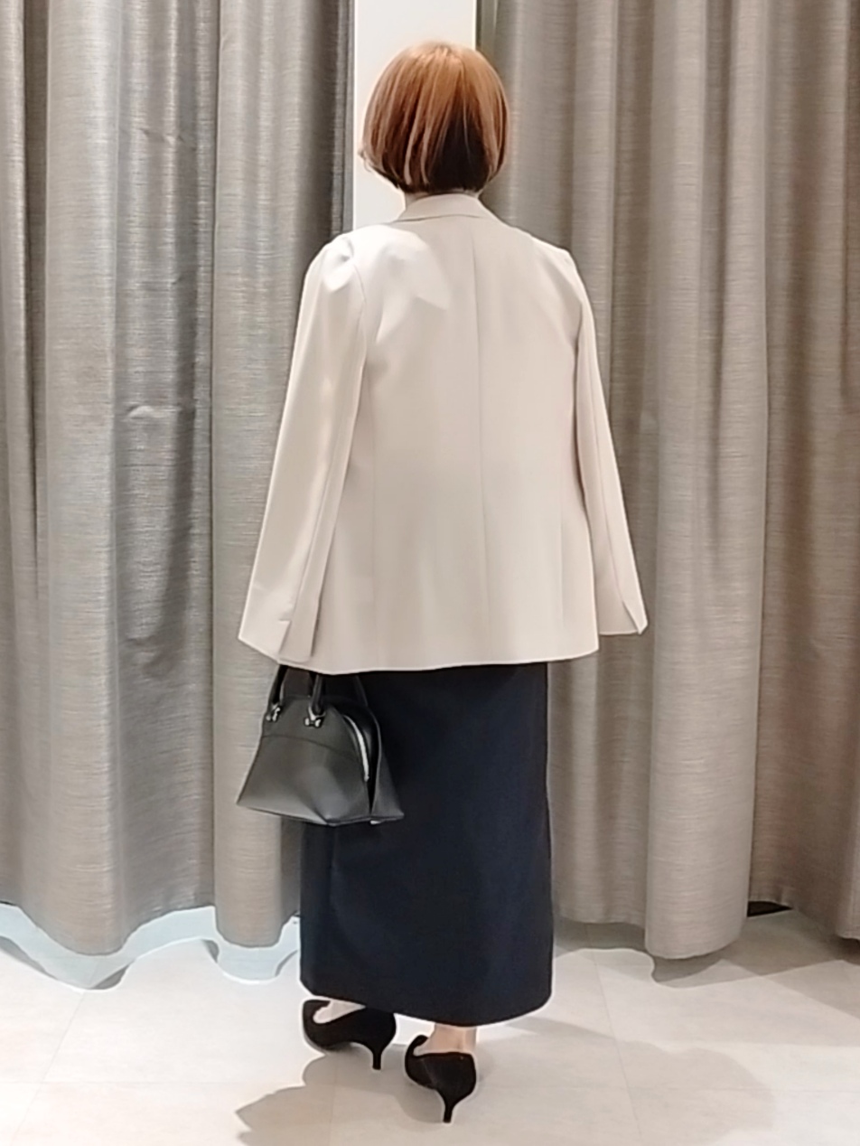s u g iさんの「UNTITLED｜【新色追加/セットアップ可】エアリー ダブルブレストジャケット」を使ったコーディネート
