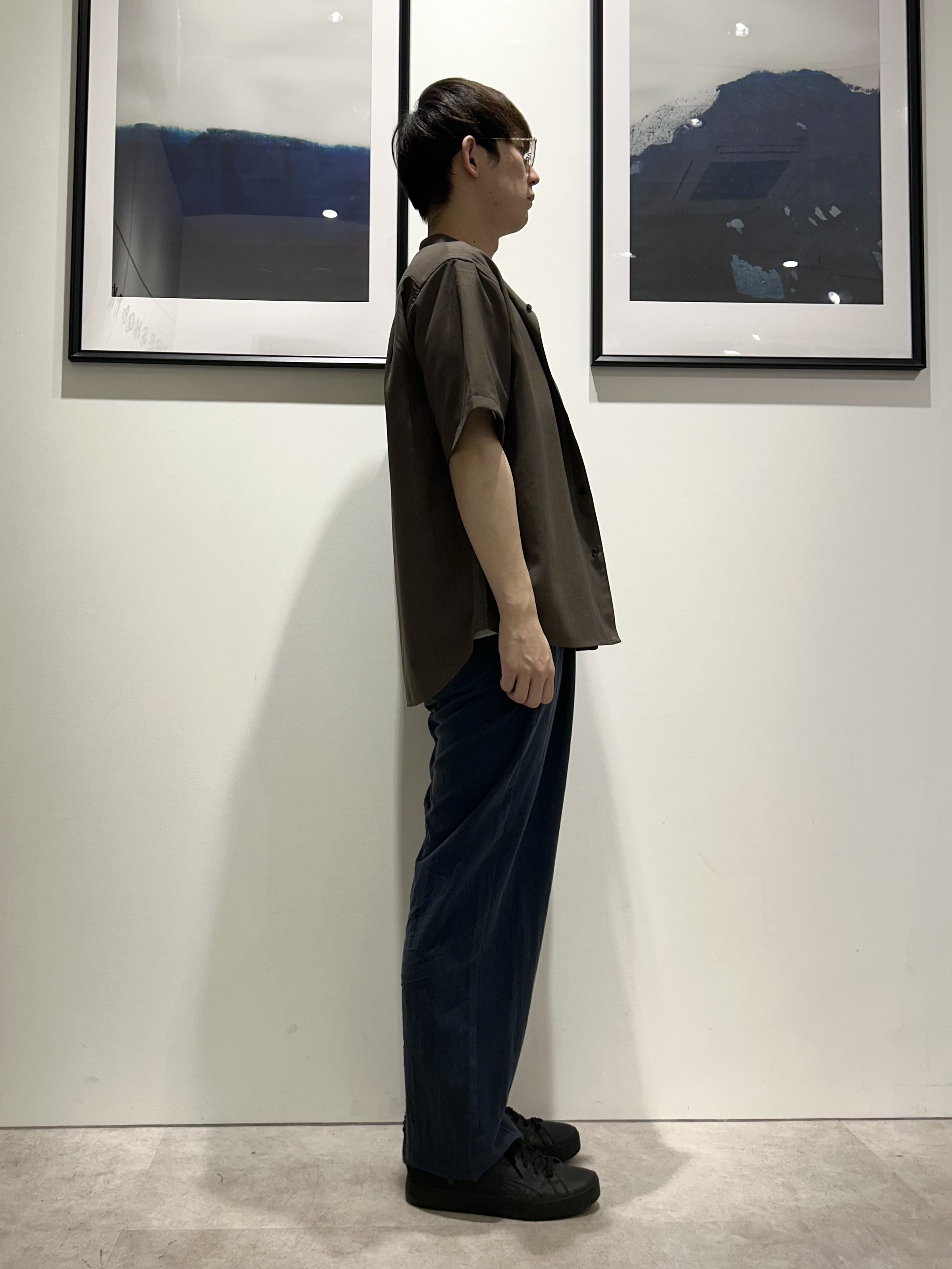 。さんの「THE SHOP TK｜LITE TEX バンドカラー半袖シャツ 接触冷感/吸水速乾/UVカット/アンチピリング/イージーケ」を使ったコーディネート
