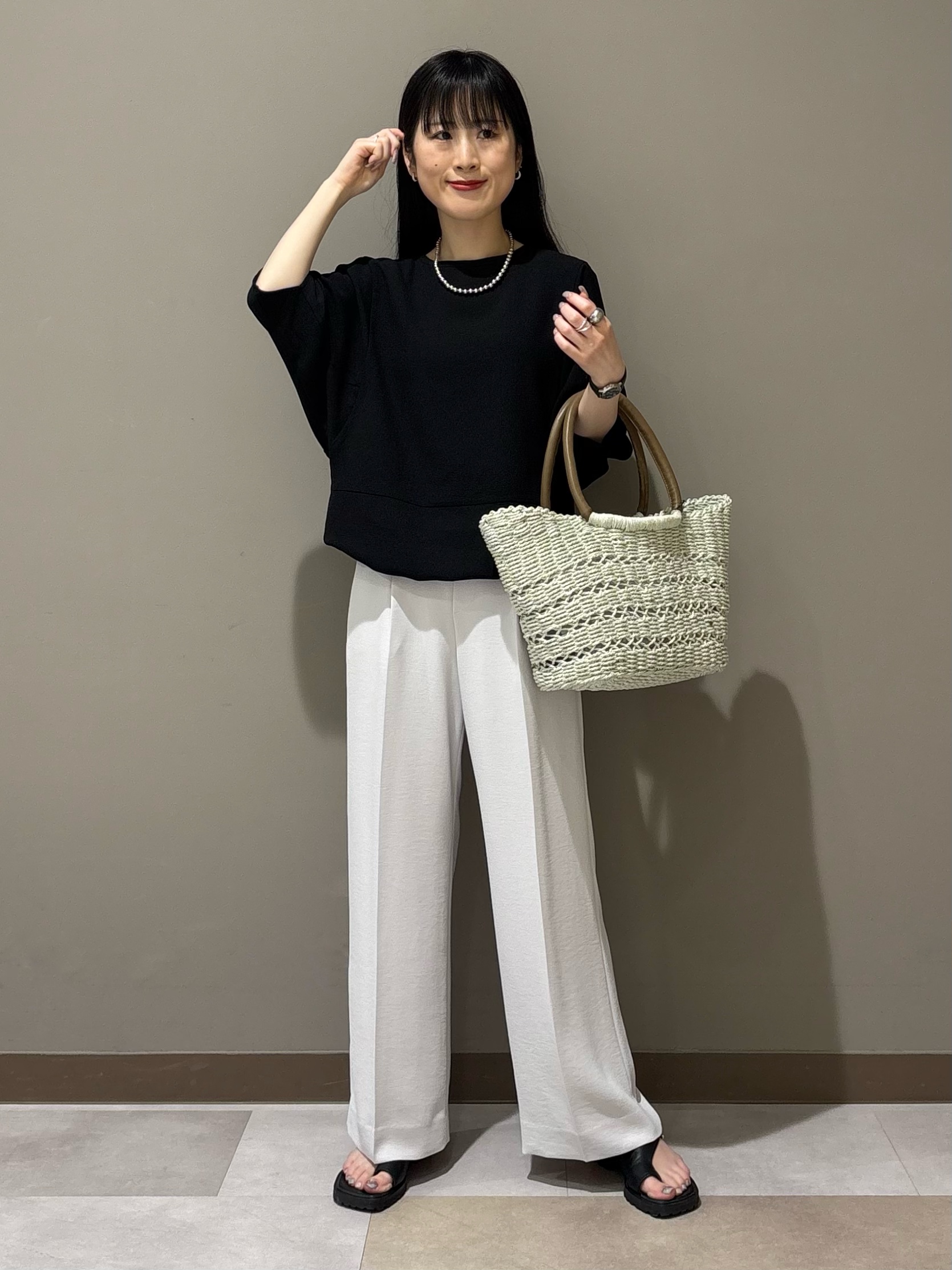 KEIKOさんの「INDIVI｜【さらに軽く軽快！／着る日傘】ドルマンダブルジャケット」を使ったコーディネート