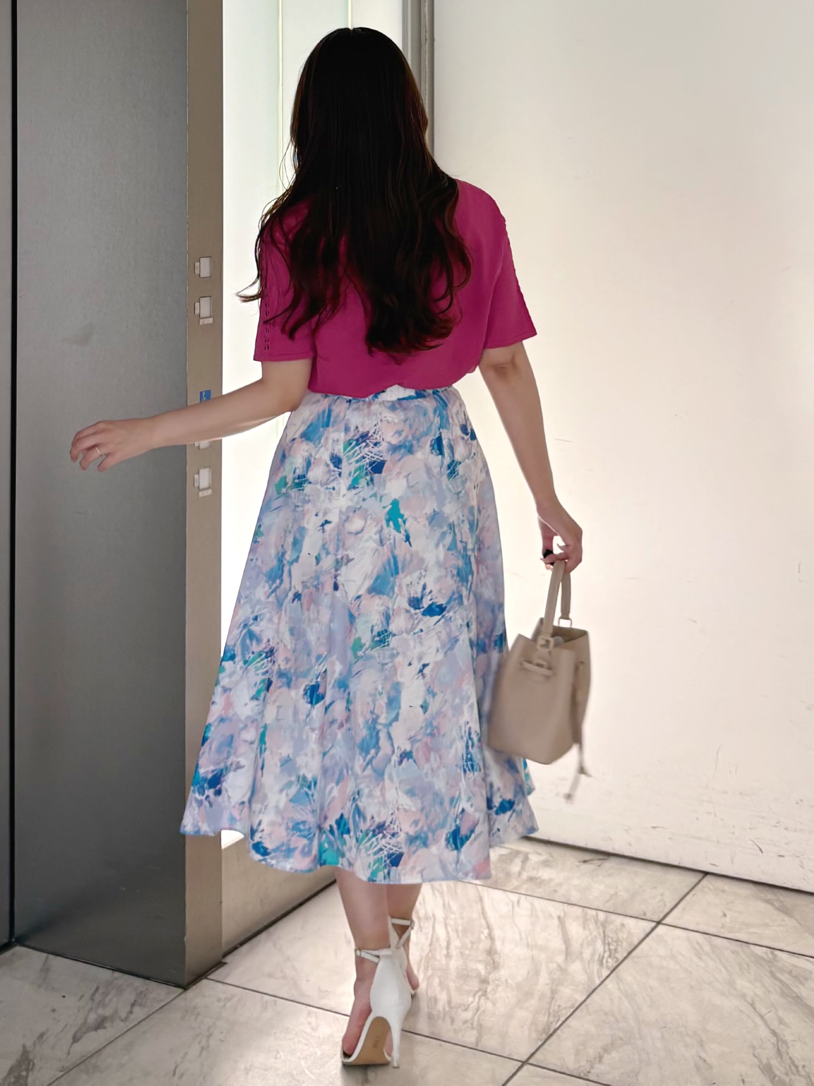 MISAKIさんの「COUP DE CHANCE｜【手洗い可／日本製／接触冷感】袖クロス編みニット」を使ったコーディネート