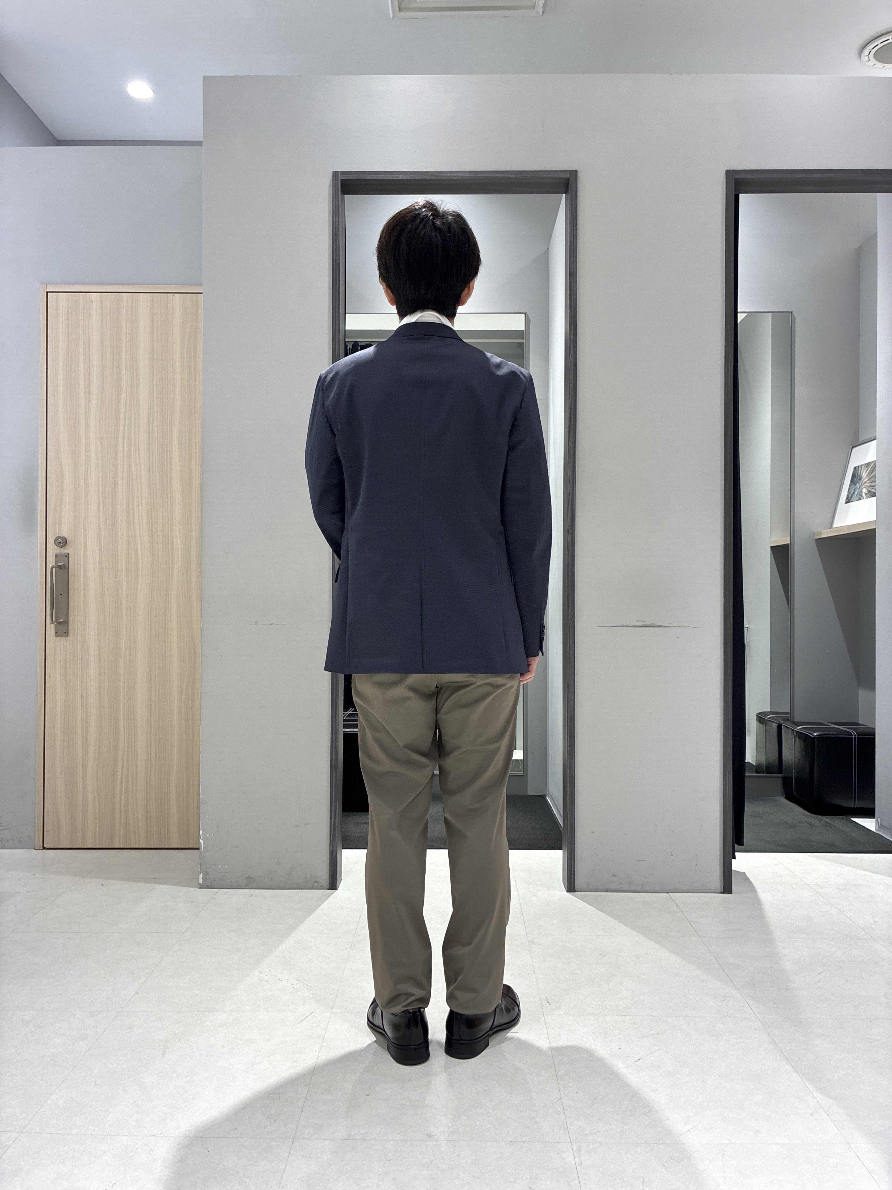 わいずみさんの「TAKEO KIKUCHI｜【360&deg;ストレッチ/軽量】None Of Stress ライト ジャケット（セットアップ対応）」を使ったコーディネート