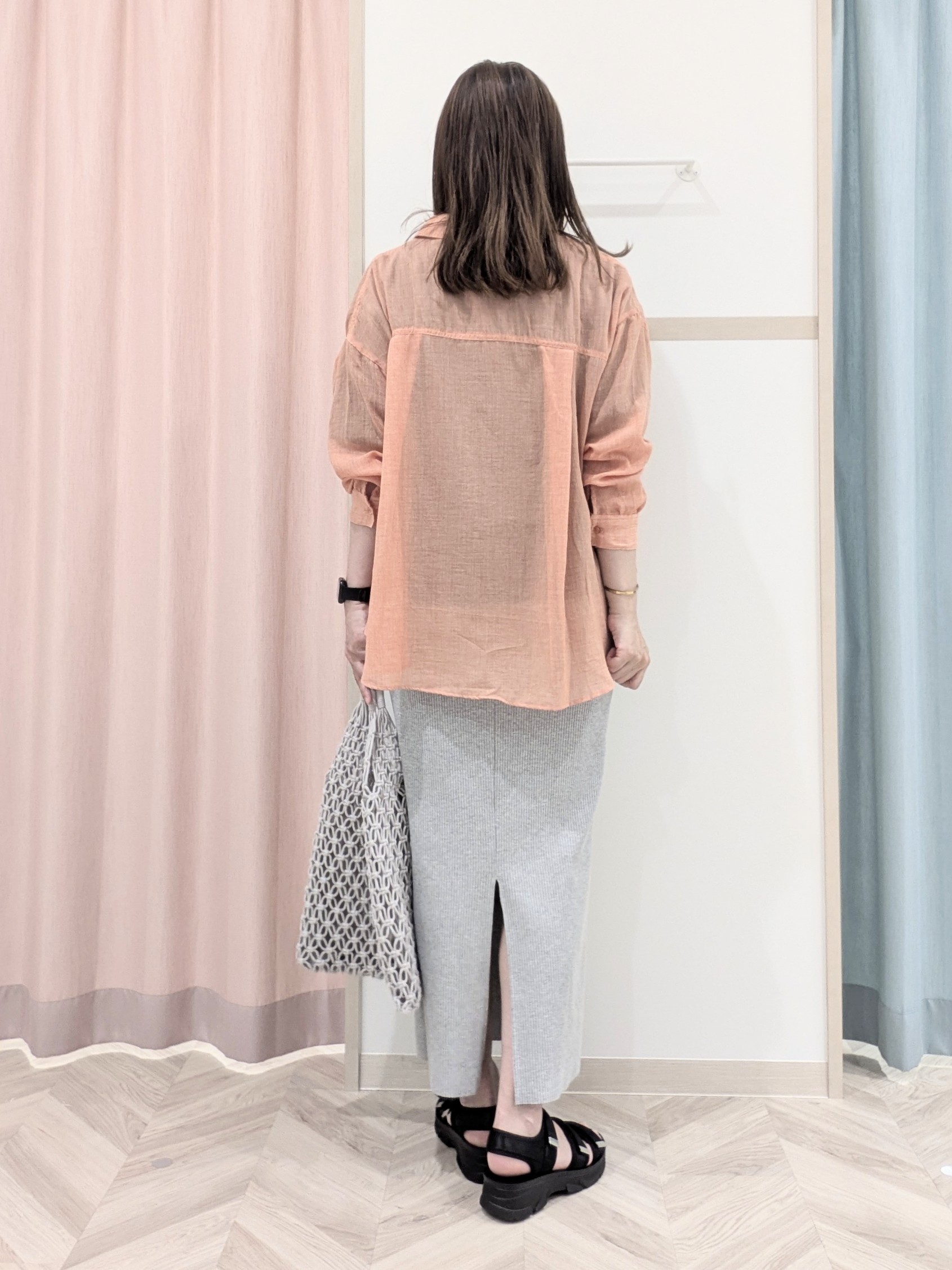 miyuさんの「SHOO･LA･RUE｜【体型カバー】ふんわり質感 やわらかこなれシアーシャツ」を使ったコーディネート