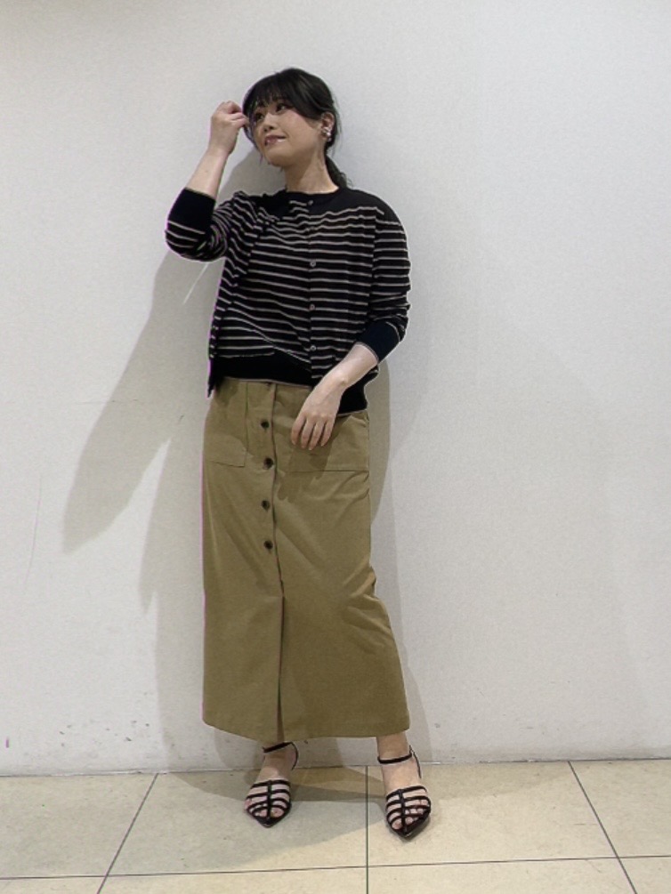 watanabeさんの「UNTITLED｜【9色展開/アンサンブル可】コットンクルーネックカーディガン」を使ったコーディネート