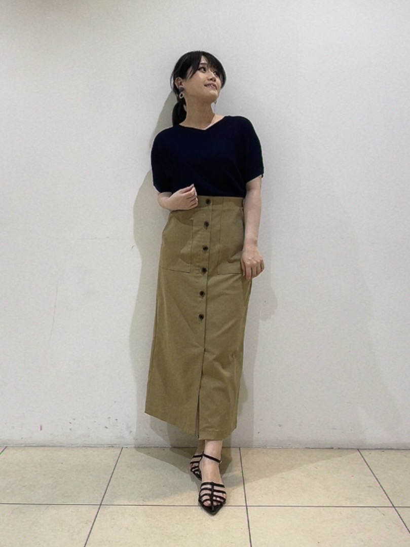 watanabeさんの「UNTITLED｜【洗える】ガーター編みVネックニットT」を使ったコーディネート