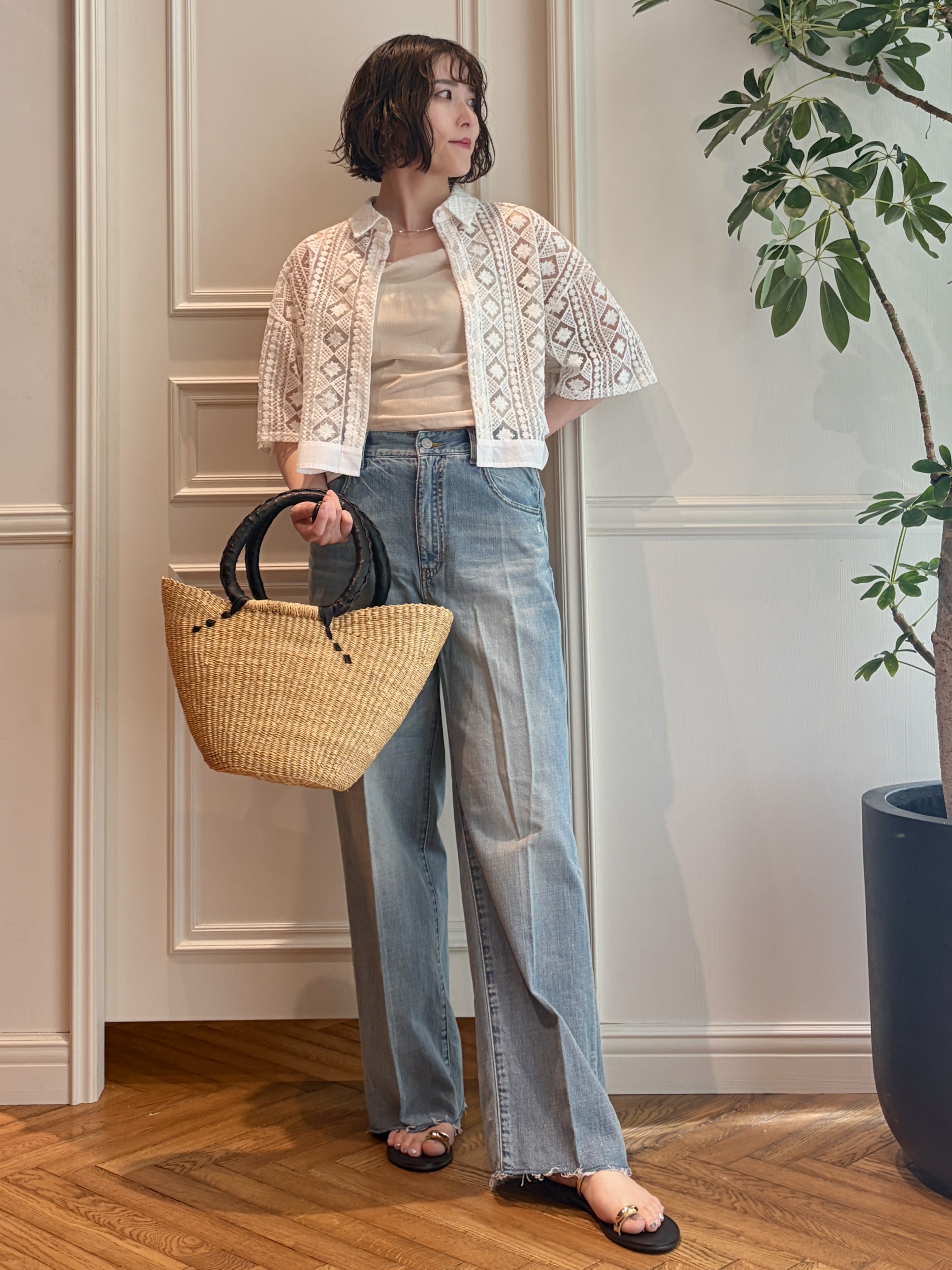 nakaoさんの「DRESSTERIOR｜NICOLAS LAINAS（ニコラスライナス）ソフトソールトングサンダル」を使ったコーディネート