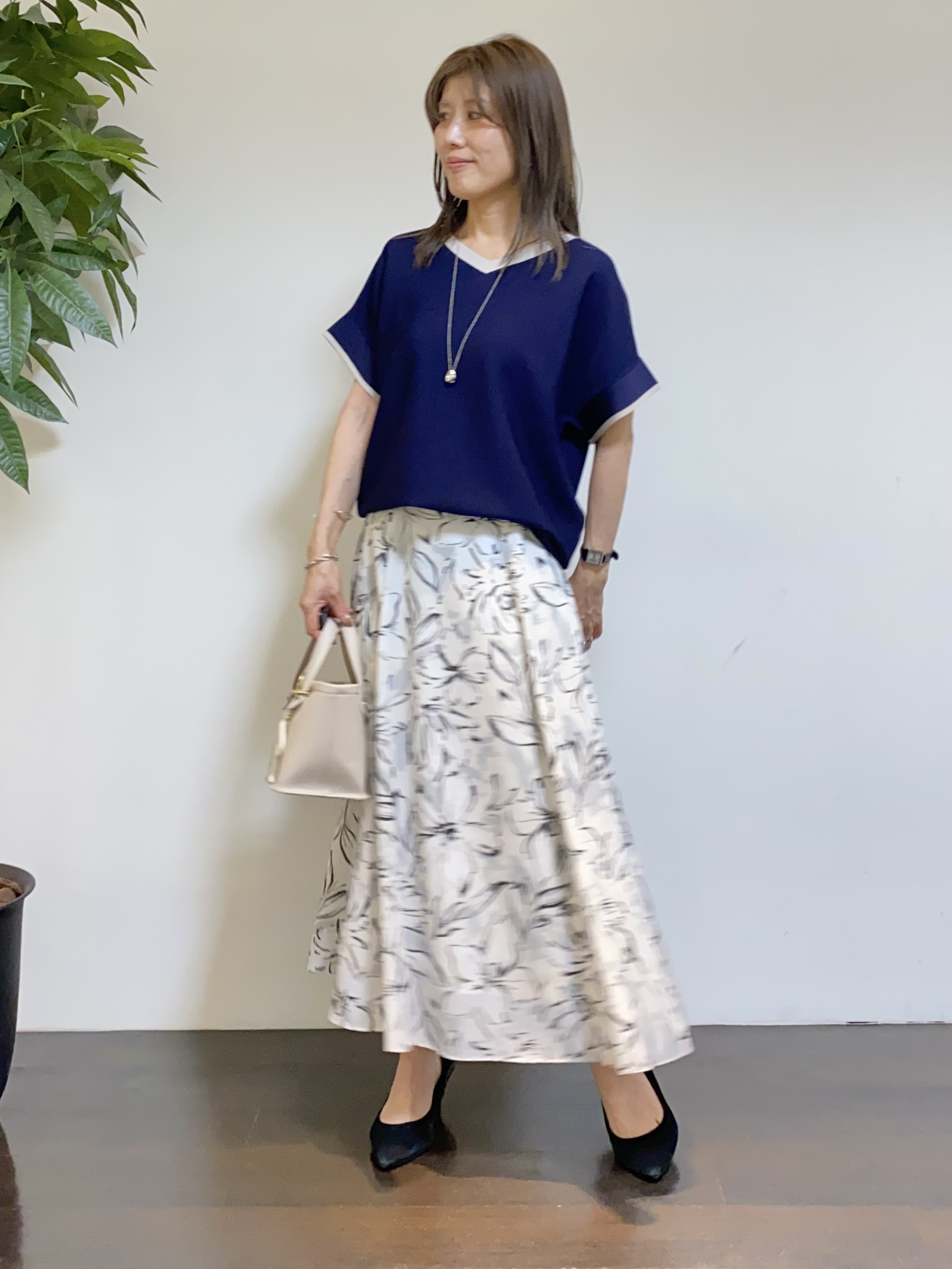 tomoさんの「UNTITLED｜【11色展開/体型カバー】前後2WAYフレンチスリーブニット」を使ったコーディネート