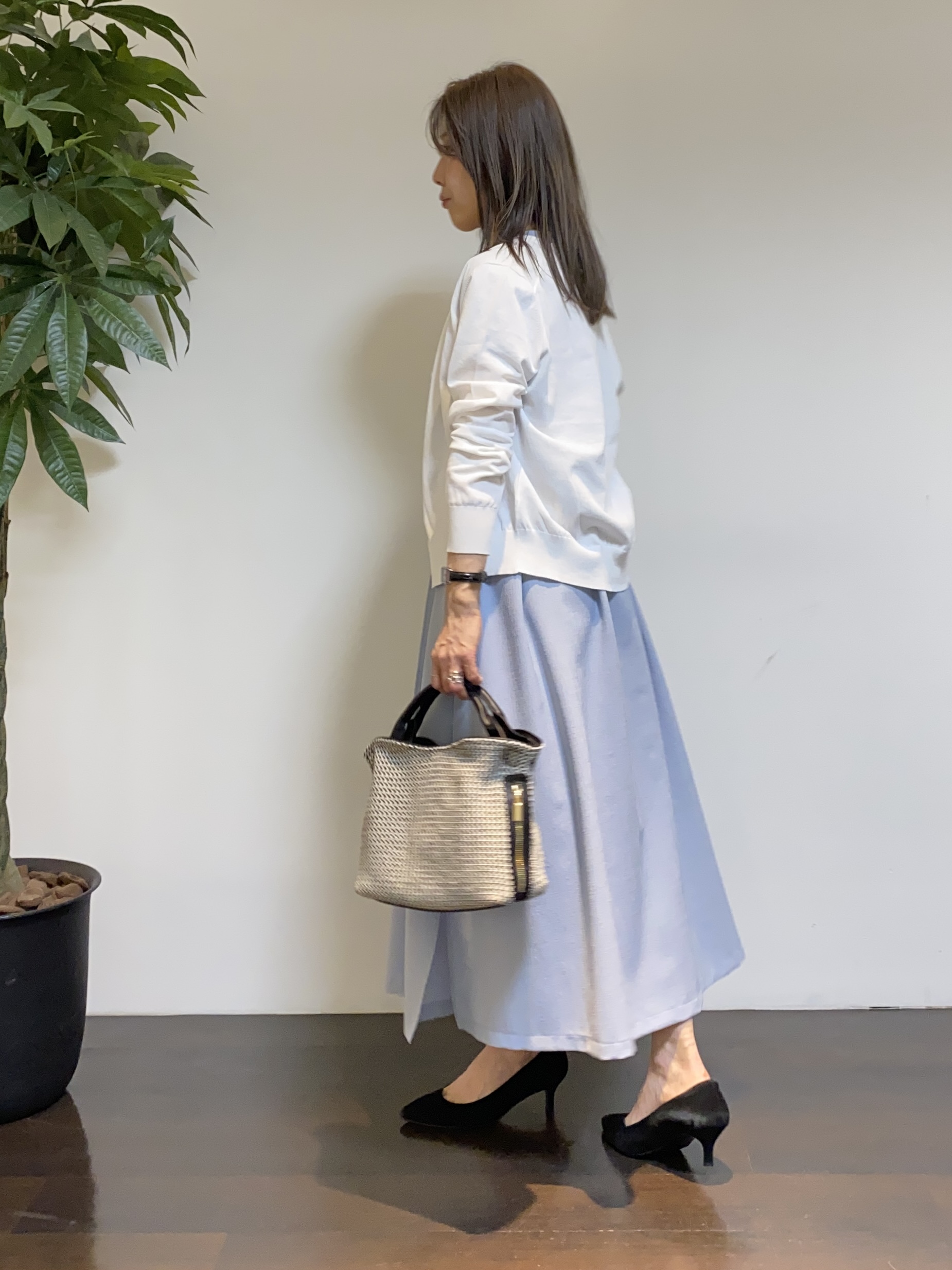tomoさんの「UNTITLED｜【9色展開/アンサンブル可】コットンクルーネックカーディガン」を使ったコーディネート