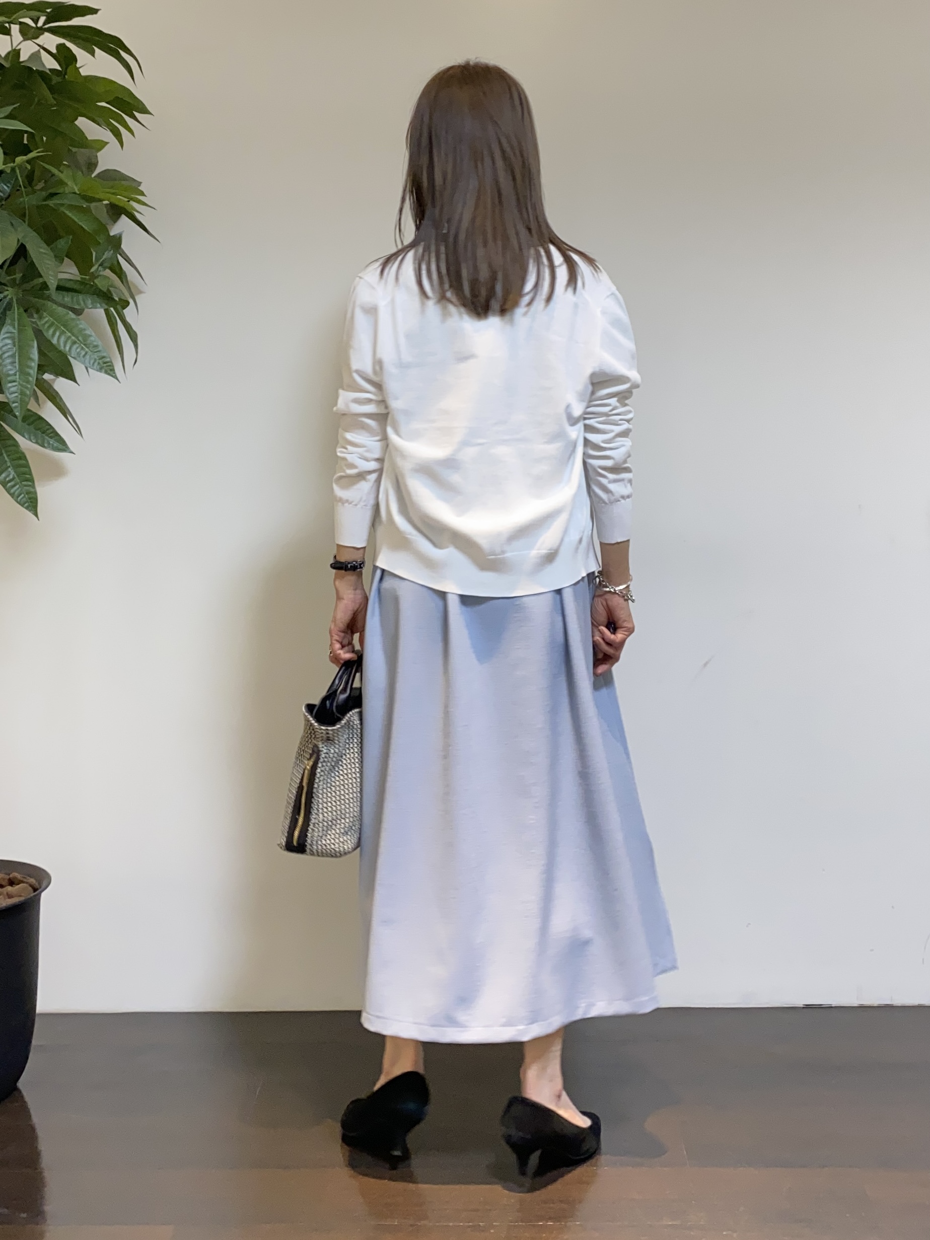 tomoさんの「UNTITLED｜【9色展開/アンサンブル可】コットンクルーネックカーディガン」を使ったコーディネート