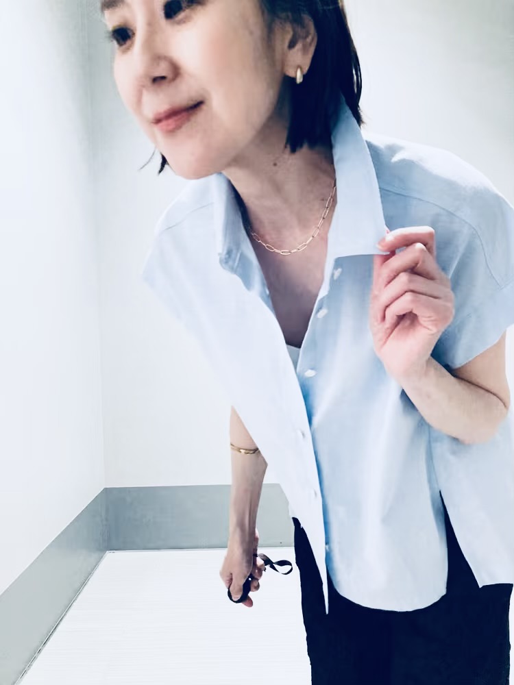 Furuさんの「DRESSTERIOR｜【毎年人気/ウォッシャブル】バックフレアオックスシャツ」を使ったコーディネート