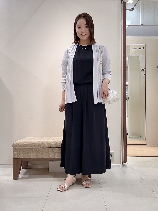 YUIさんの「UNTITLED｜【前後2WAY/はっ水/セットアップ可】リラクシーフレンチスリーブブラウス」を使ったコーディネート