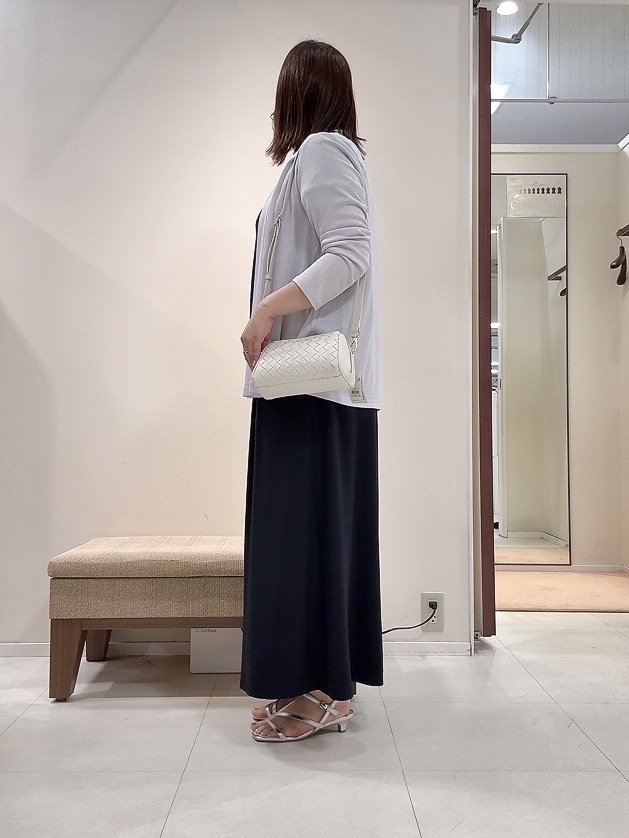 YUIさんの「UNTITLED｜【前後2WAY/はっ水/セットアップ可】リラクシーフレンチスリーブブラウス」を使ったコーディネート