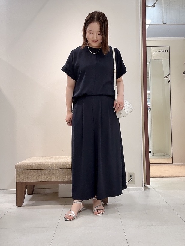 YUIさんの「UNTITLED｜【前後2WAY/はっ水/セットアップ可】リラクシーフレンチスリーブブラウス」を使ったコーディネート