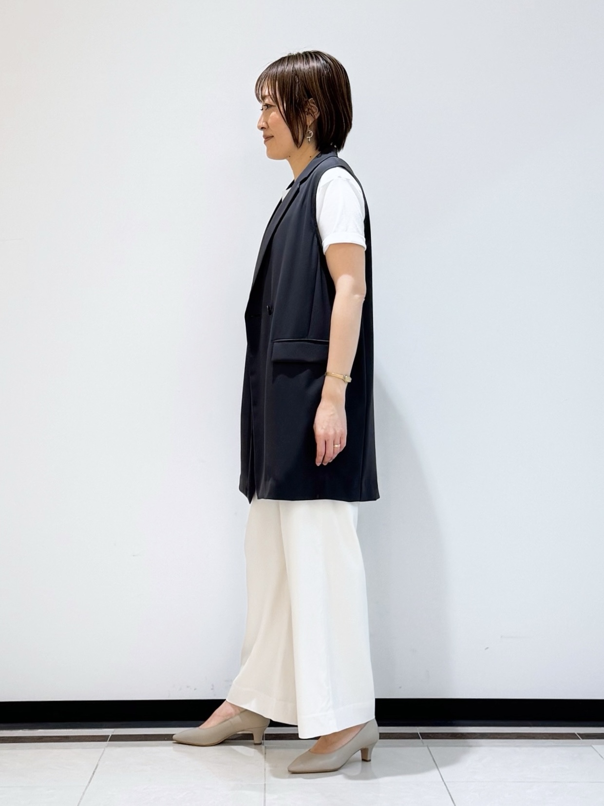 mikaさんの「INDIVI｜【UVケア／選べるグラフィック】スムースジャージTシャツ」を使ったコーディネート