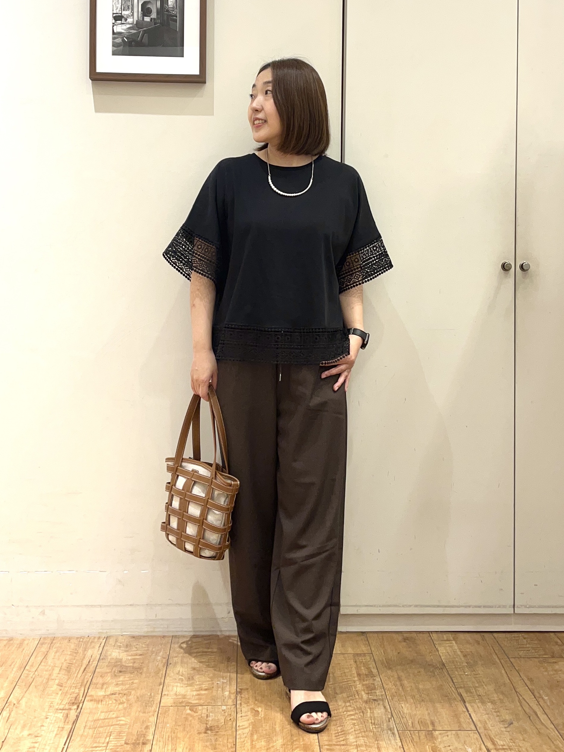 harusakuさんの「SHOO･LA･RUE｜【洗濯機可/ひんやり/体型カバー/S-LL】レース使いがポイント デザインTシャツ」を使ったコーディネート