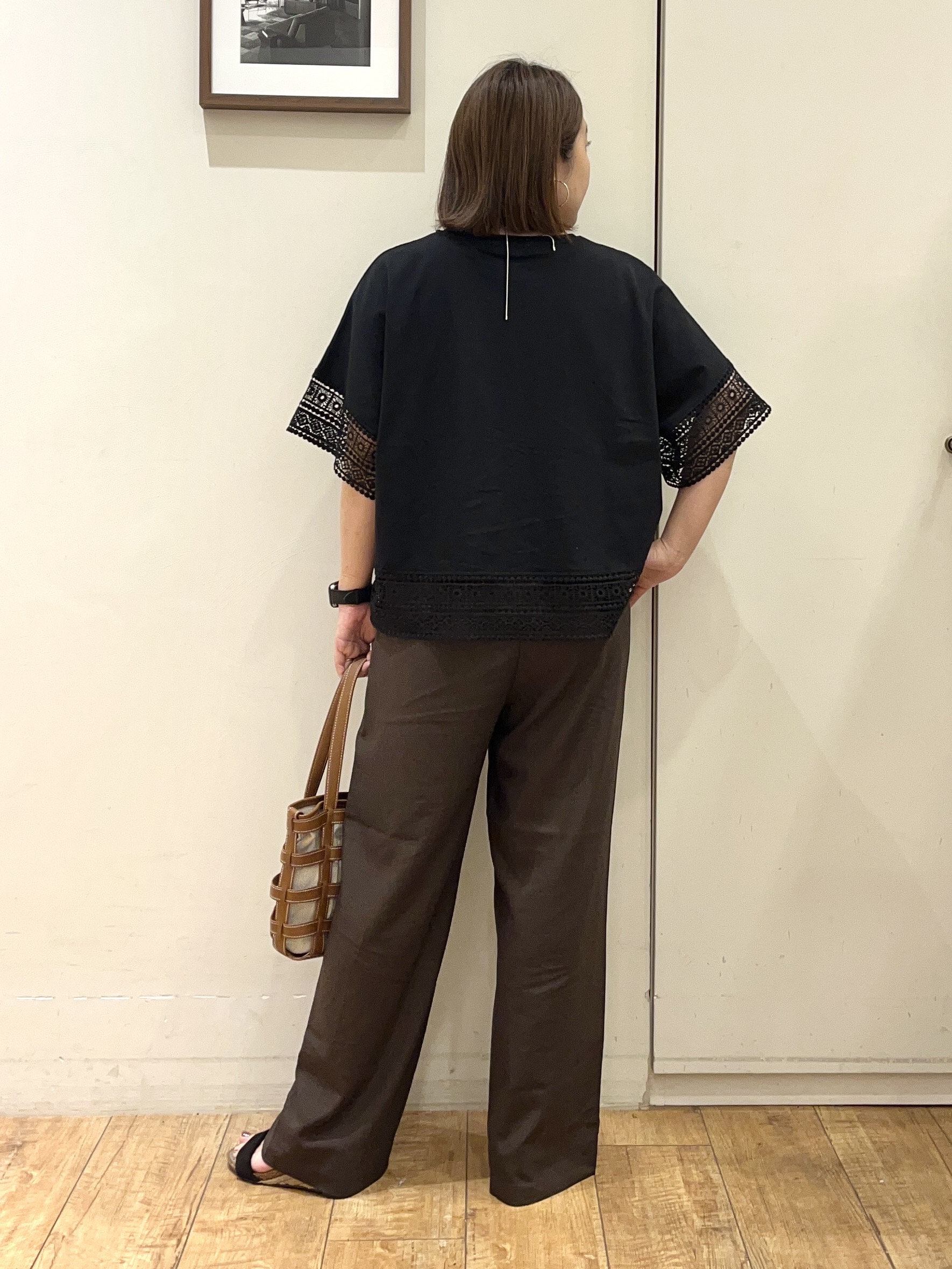 harusakuさんの「SHOO･LA･RUE｜【洗濯機可/ひんやり/体型カバー/S-LL】レース使いがポイント デザインTシャツ」を使ったコーディネート