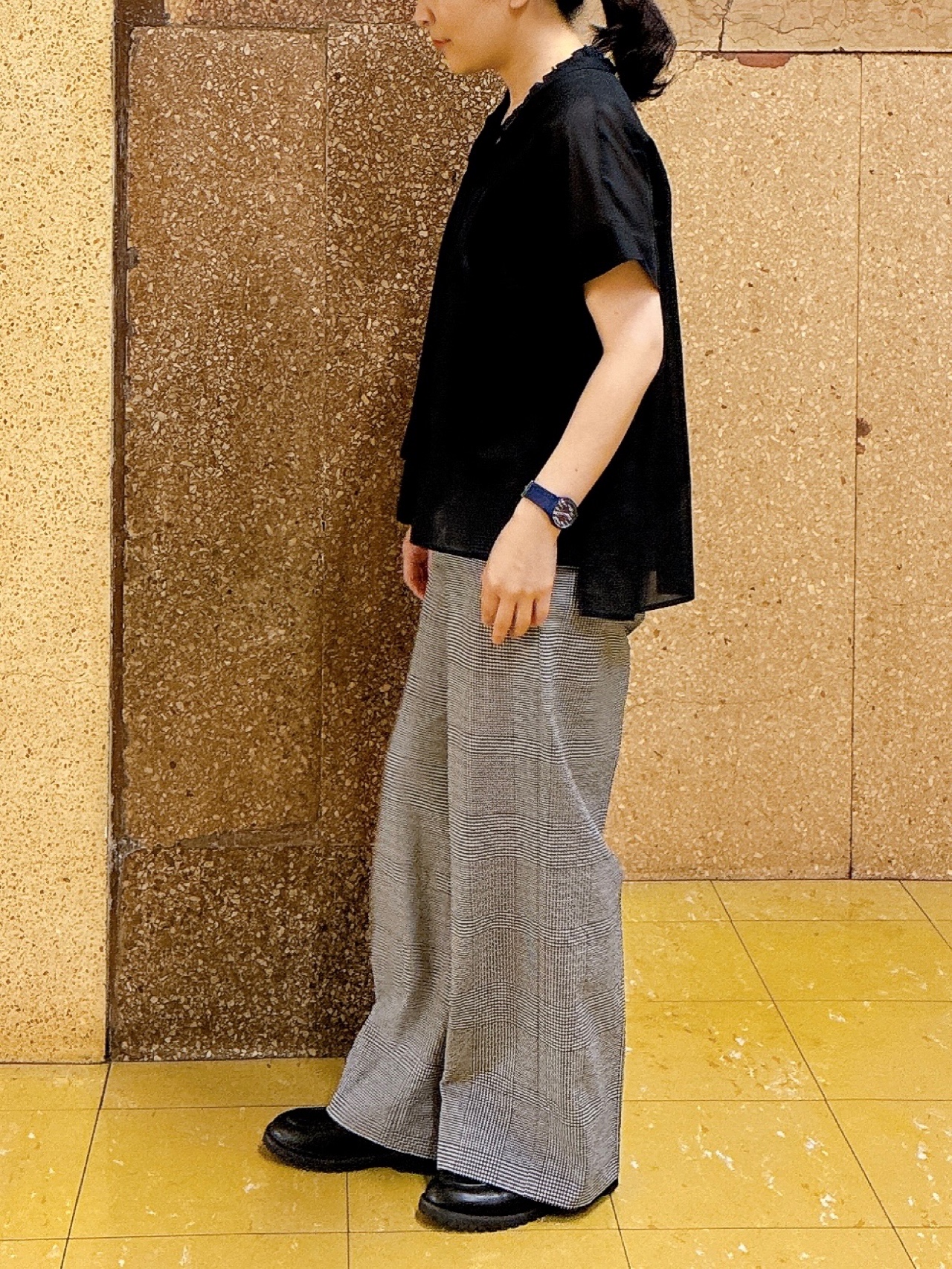 hattoriさんの「INDIVI｜【洗える／軽やか】フリル衿ギャザーブラウス」を使ったコーディネート