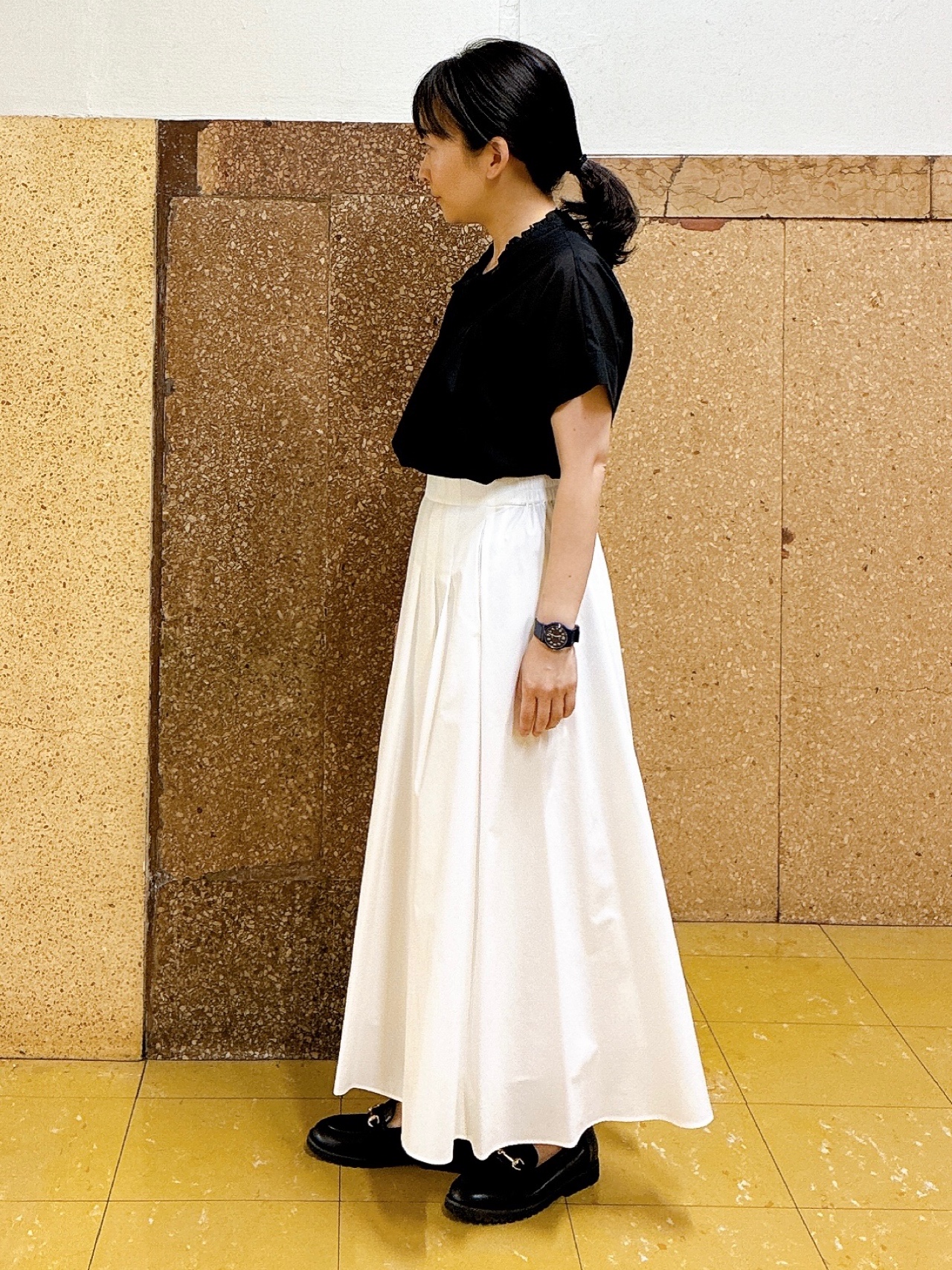 hattoriさんの「INDIVI｜【洗える／軽やか】フリル衿ギャザーブラウス」を使ったコーディネート