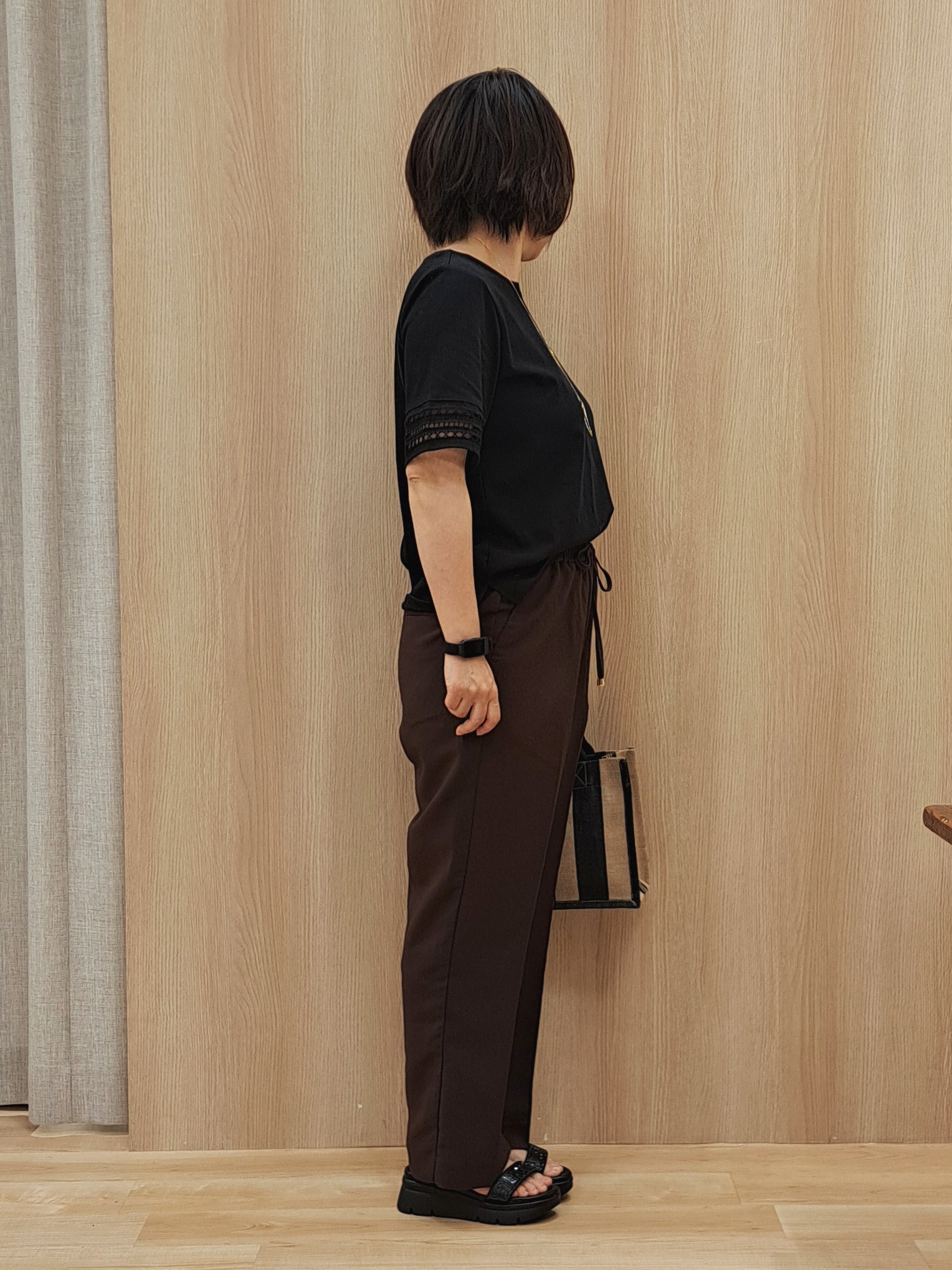 ふるさんの「grove｜【二の腕カバー/UV・ひんやり】袖口透かし刺繍Tシャツ」を使ったコーディネート