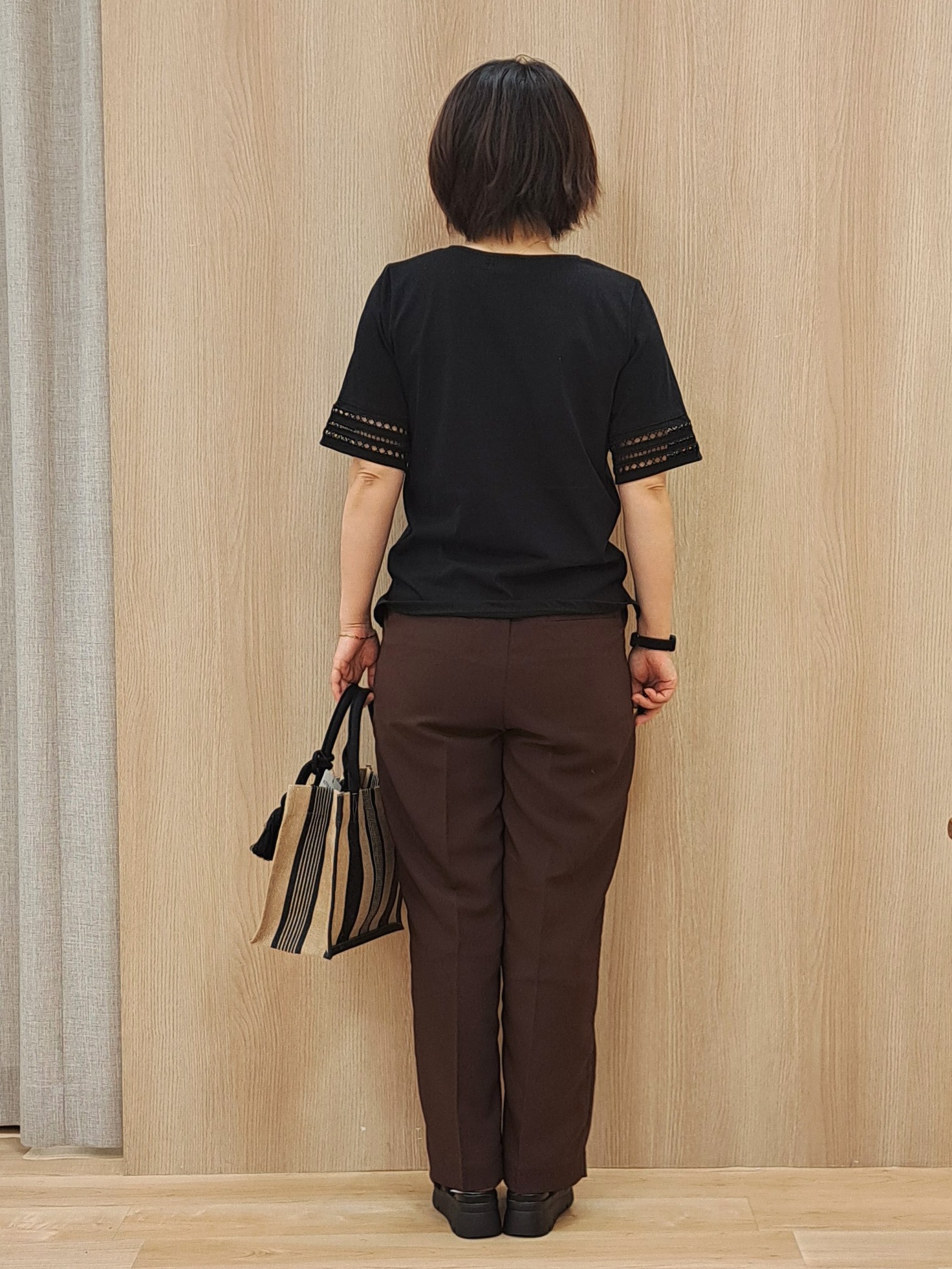 ふるさんの「grove｜【二の腕カバー/UV・ひんやり】袖口透かし刺繍Tシャツ」を使ったコーディネート